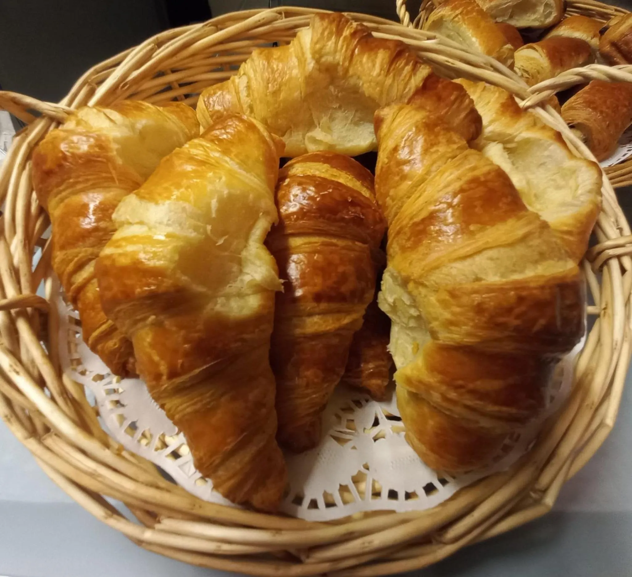 Restaurant/places to eat in B&B HOME Caen Centre Gare