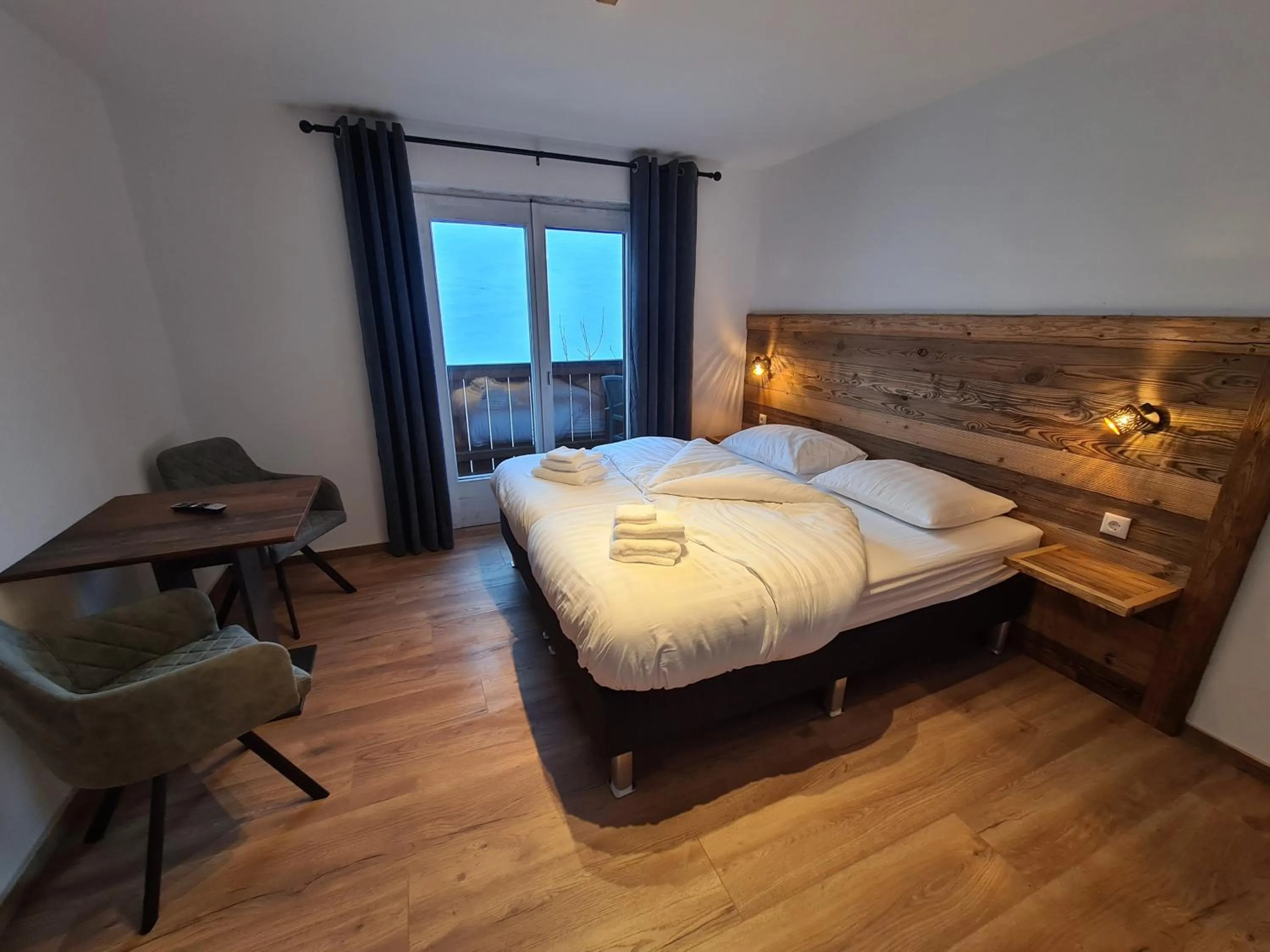 Photo of the whole room, Bed in Hotel Pension Annerlhof