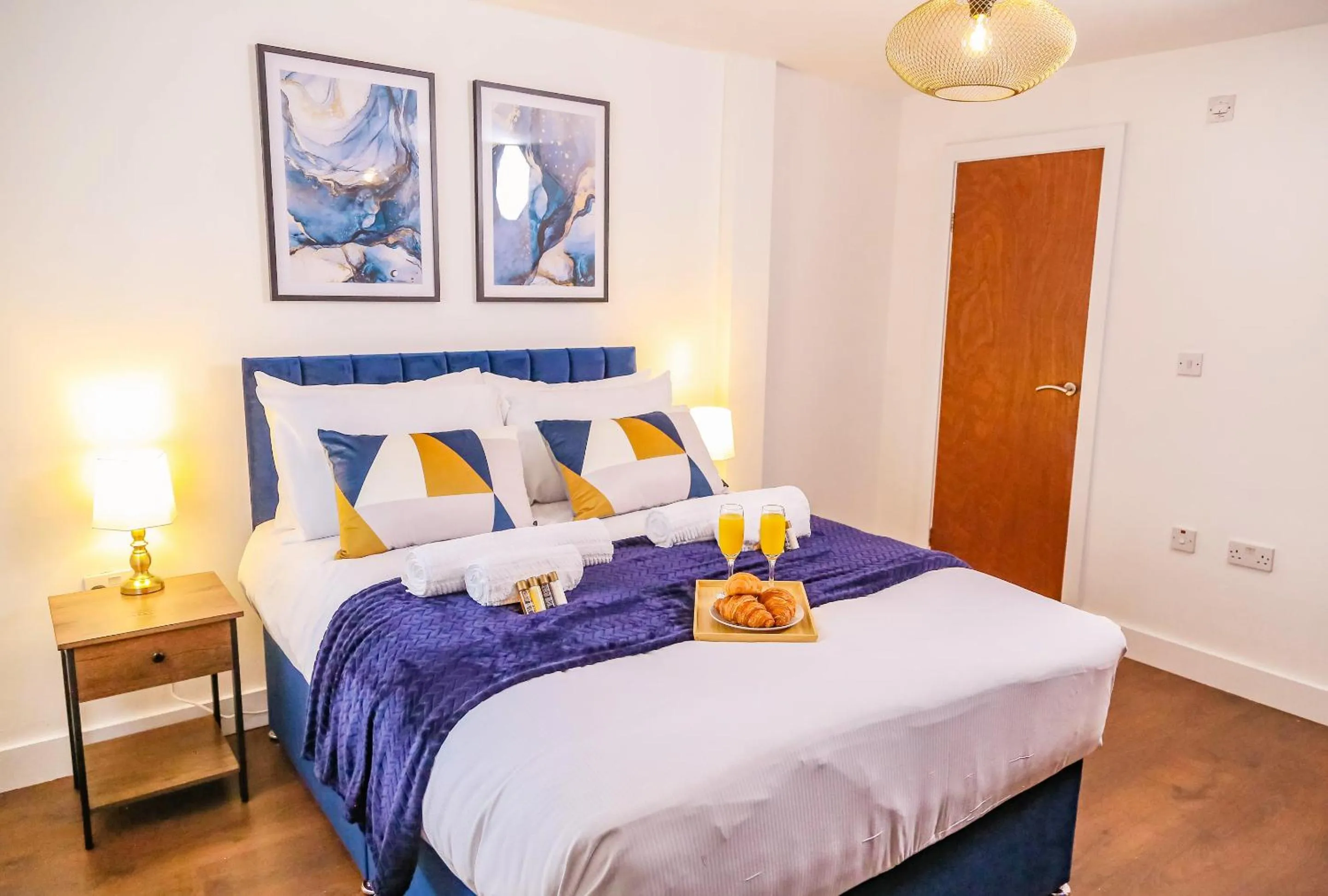 Bedroom, Bed in Manchester Apartments by BEVOLVE - City Centre