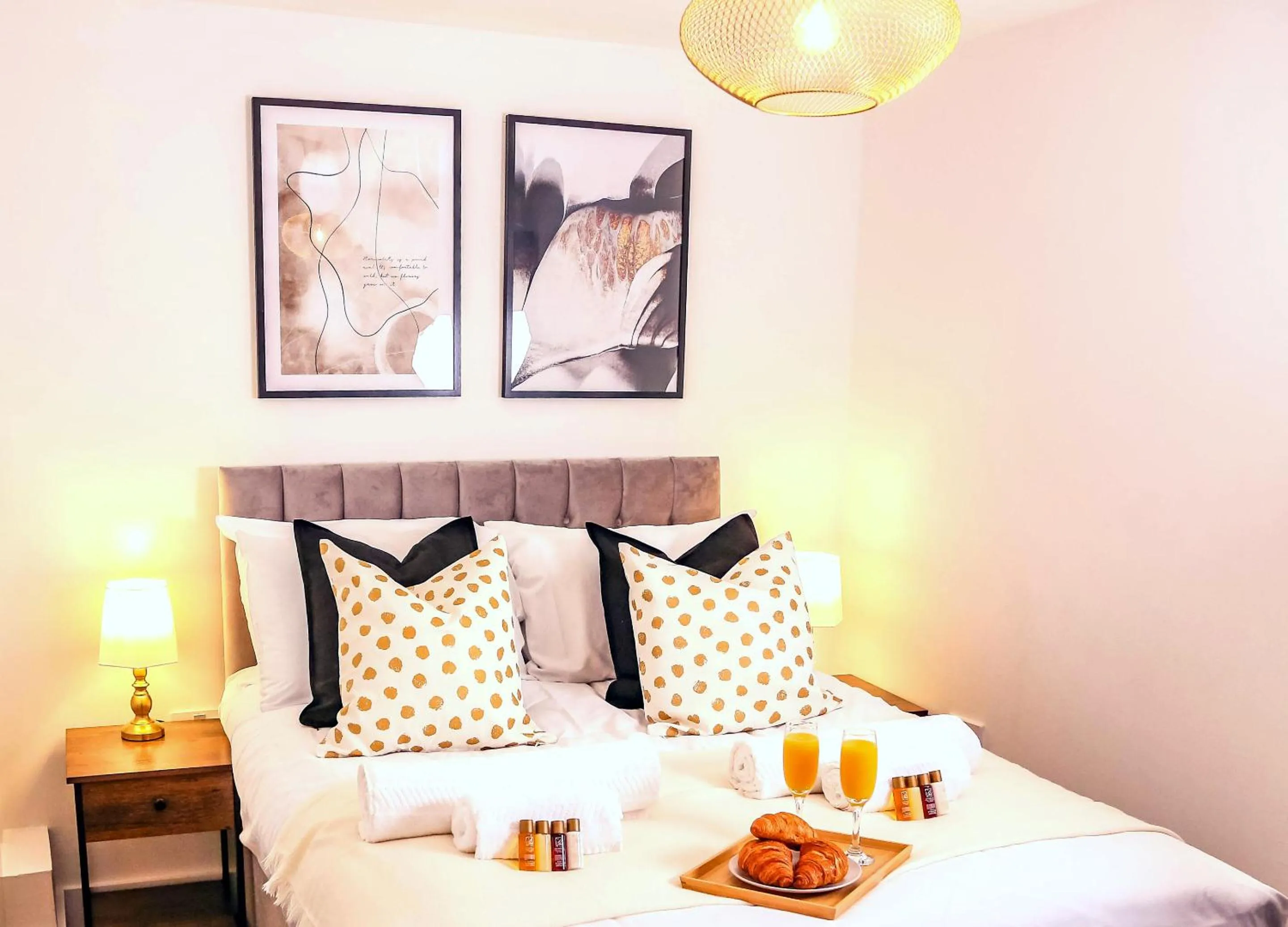 Bedroom, Bed in Manchester Apartments by BEVOLVE - City Centre