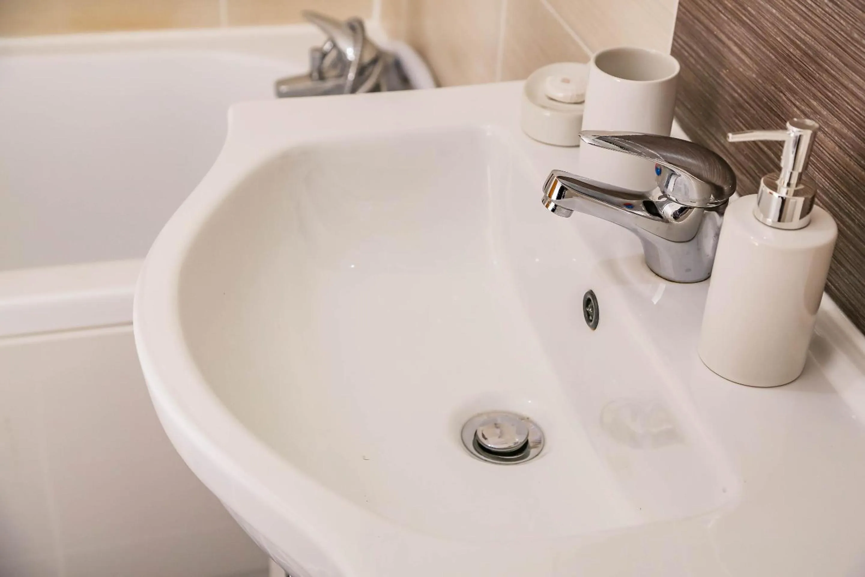 Bathroom in Manchester Apartments by BEVOLVE - City Centre