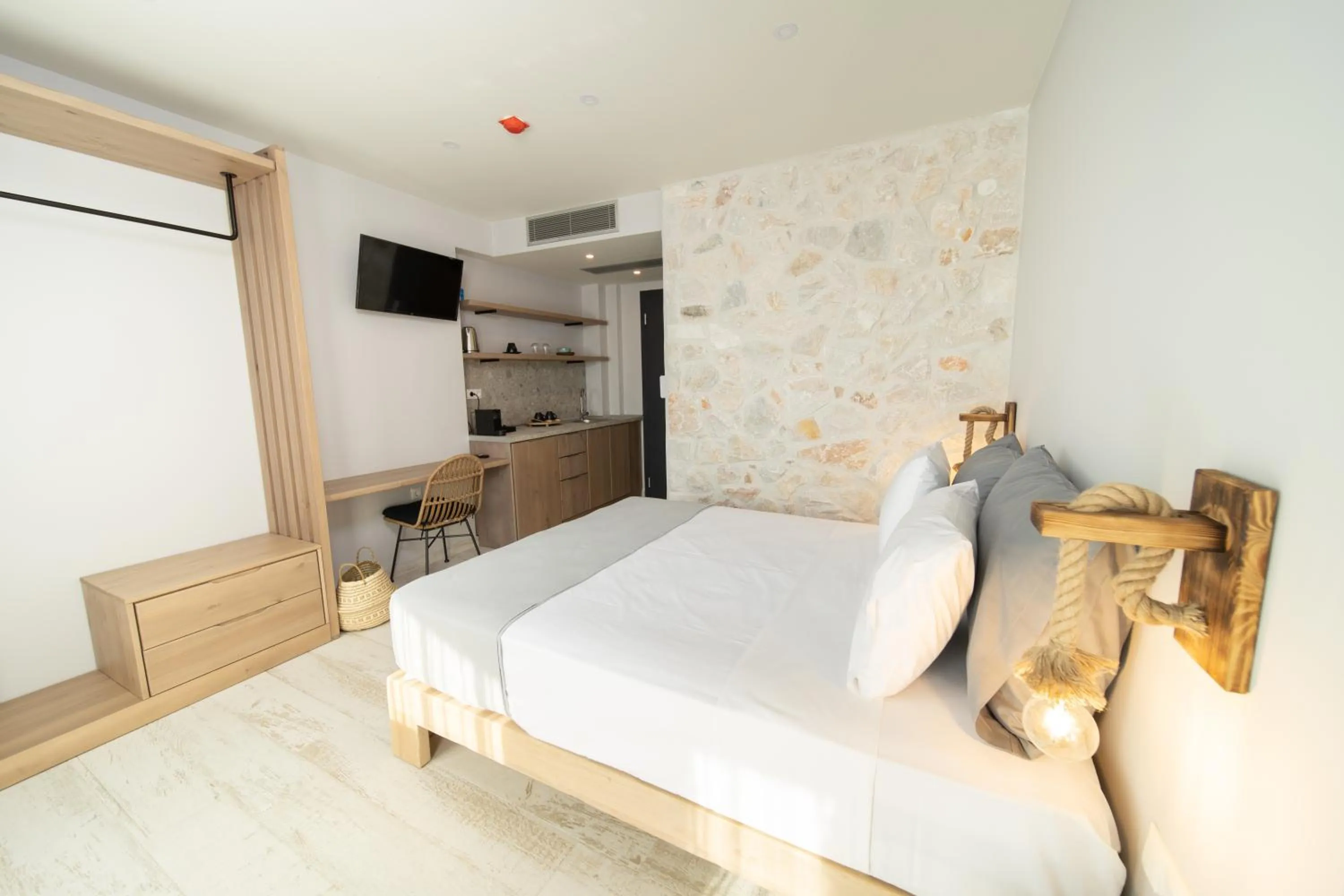 Bed in Kali Thea Suites