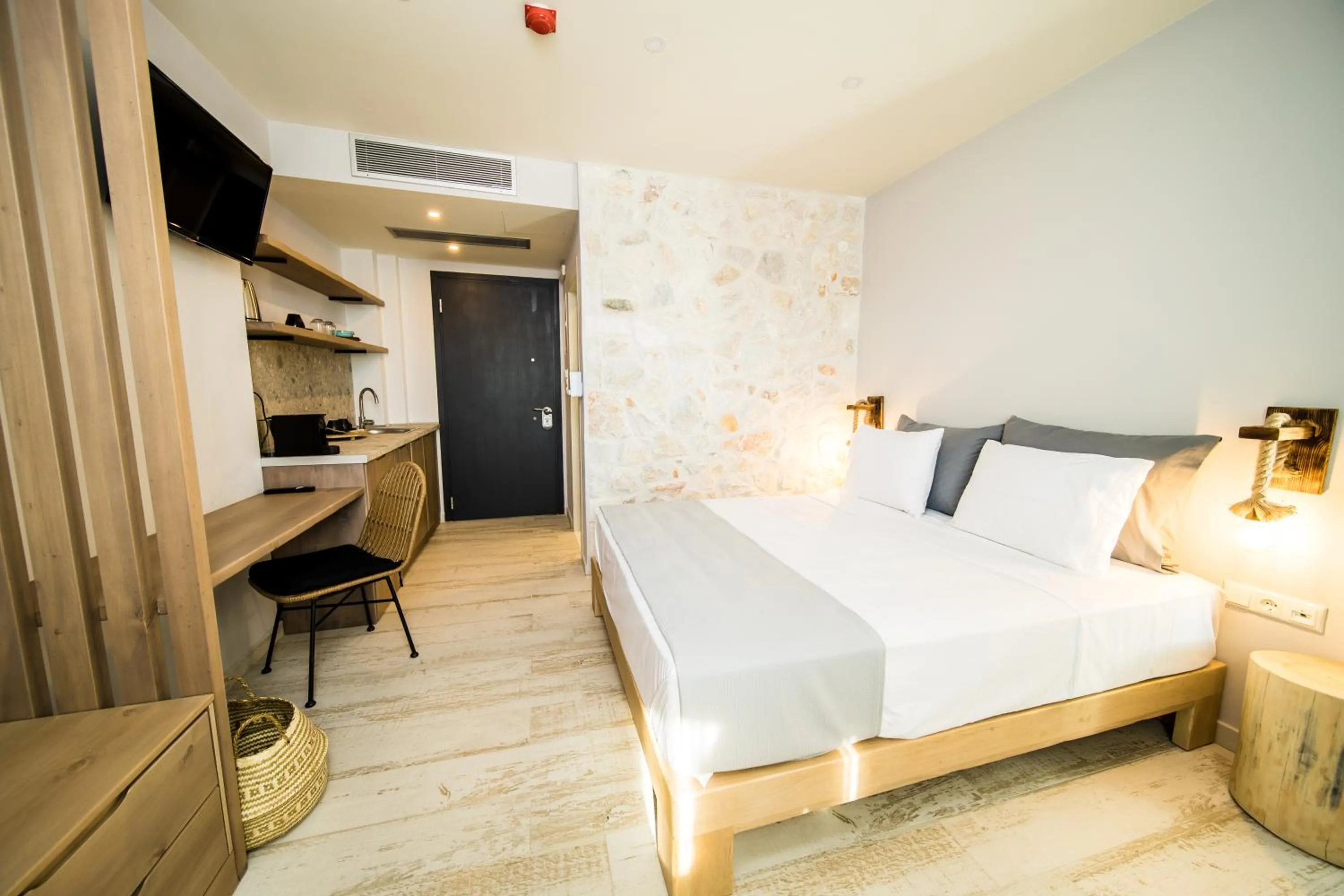 Bed in Kali Thea Suites