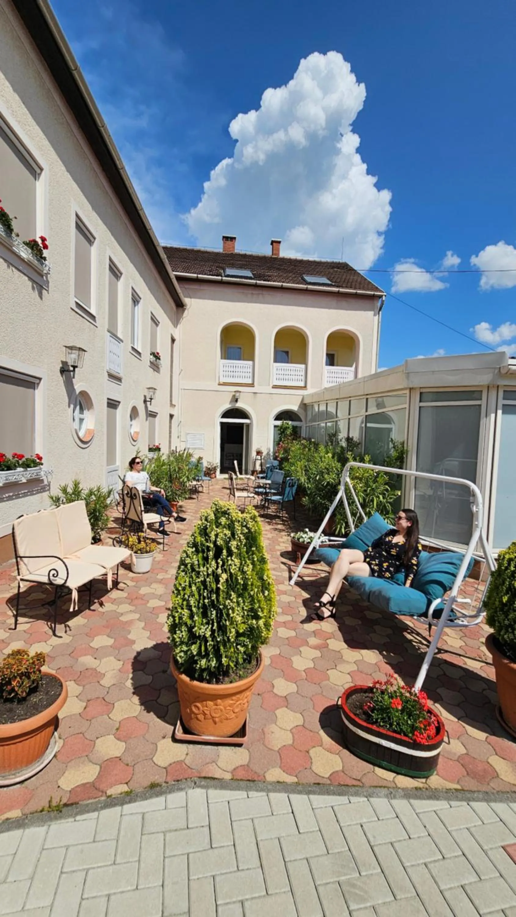 Hotel Korona Wellness, Rendezvény és Borszálloda