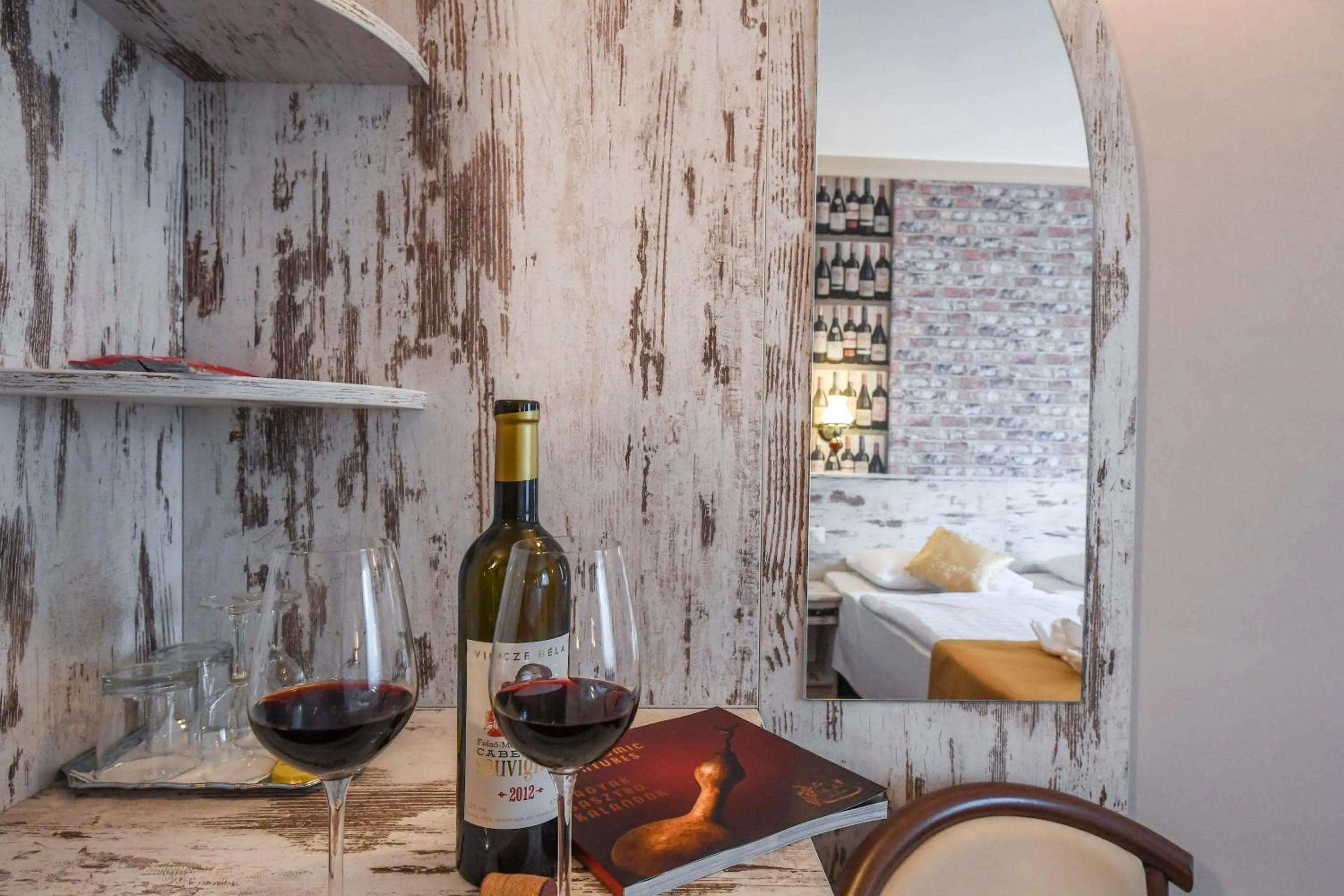 Drinks, Bed in Hotel Korona Wellness, Rendezvény és Borszálloda