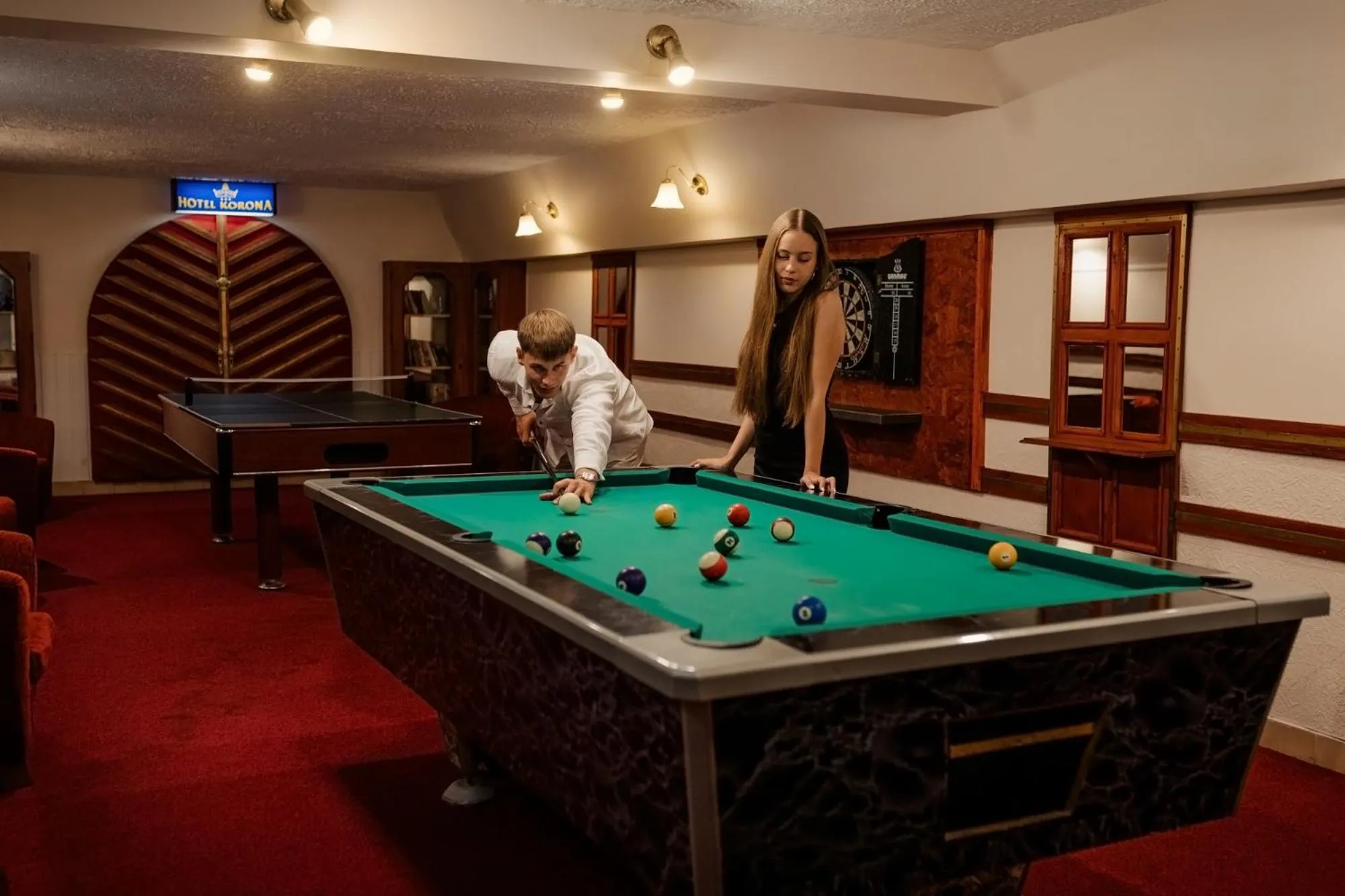 Hotel Korona Wellness, Rendezvény és Borszálloda