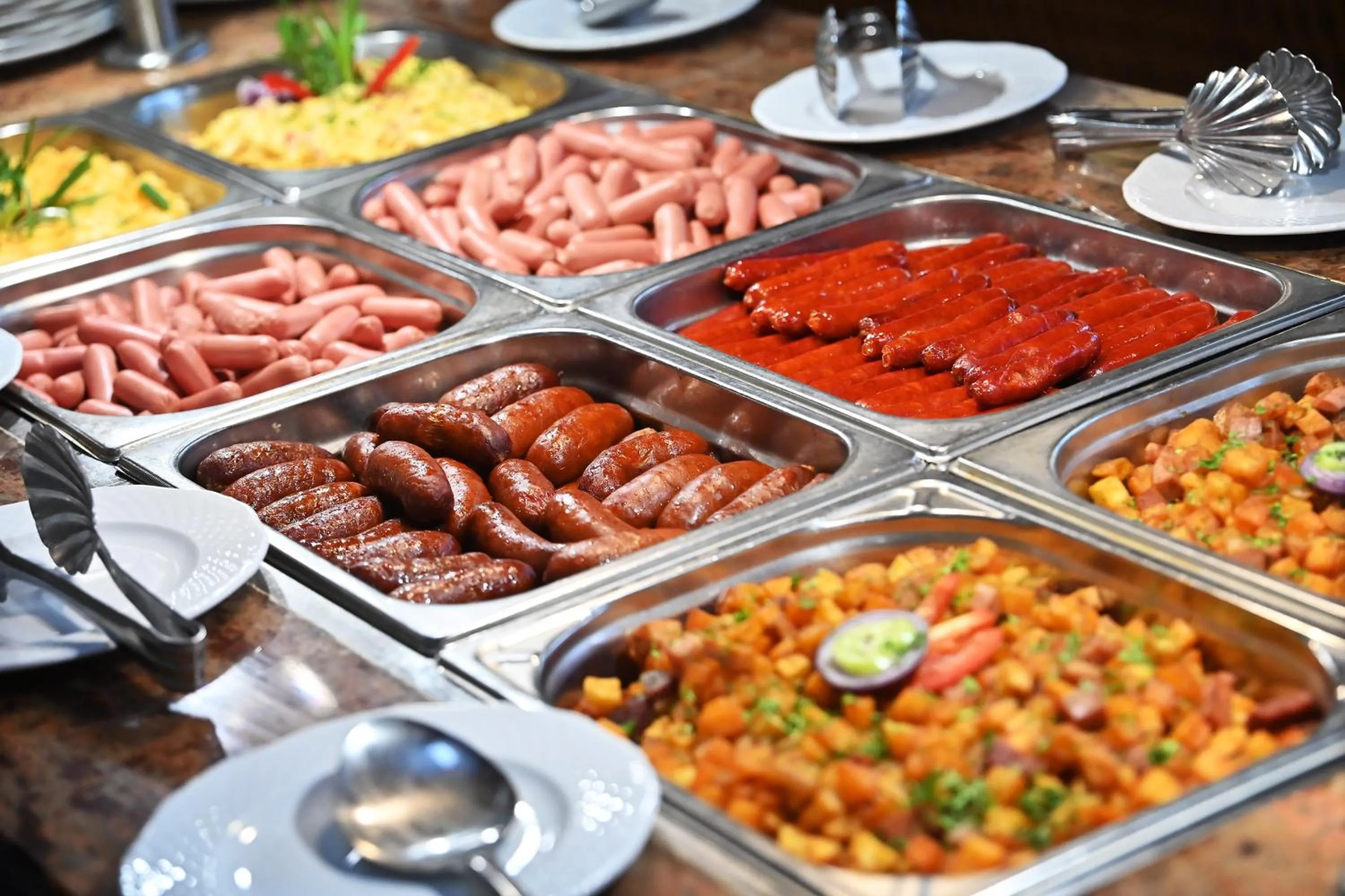 Food and drinks in Hotel Eger & Park