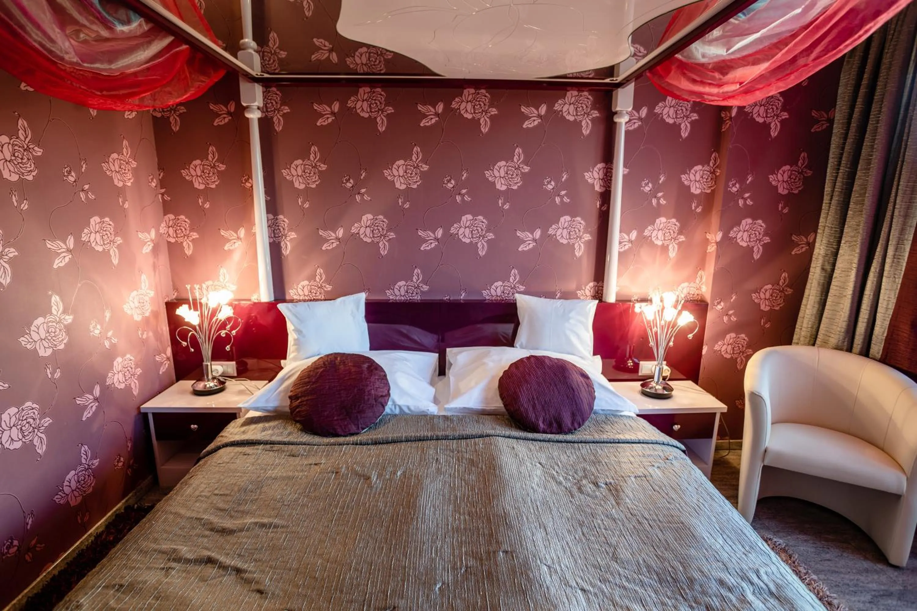 Bed in Hotel Erzsébet