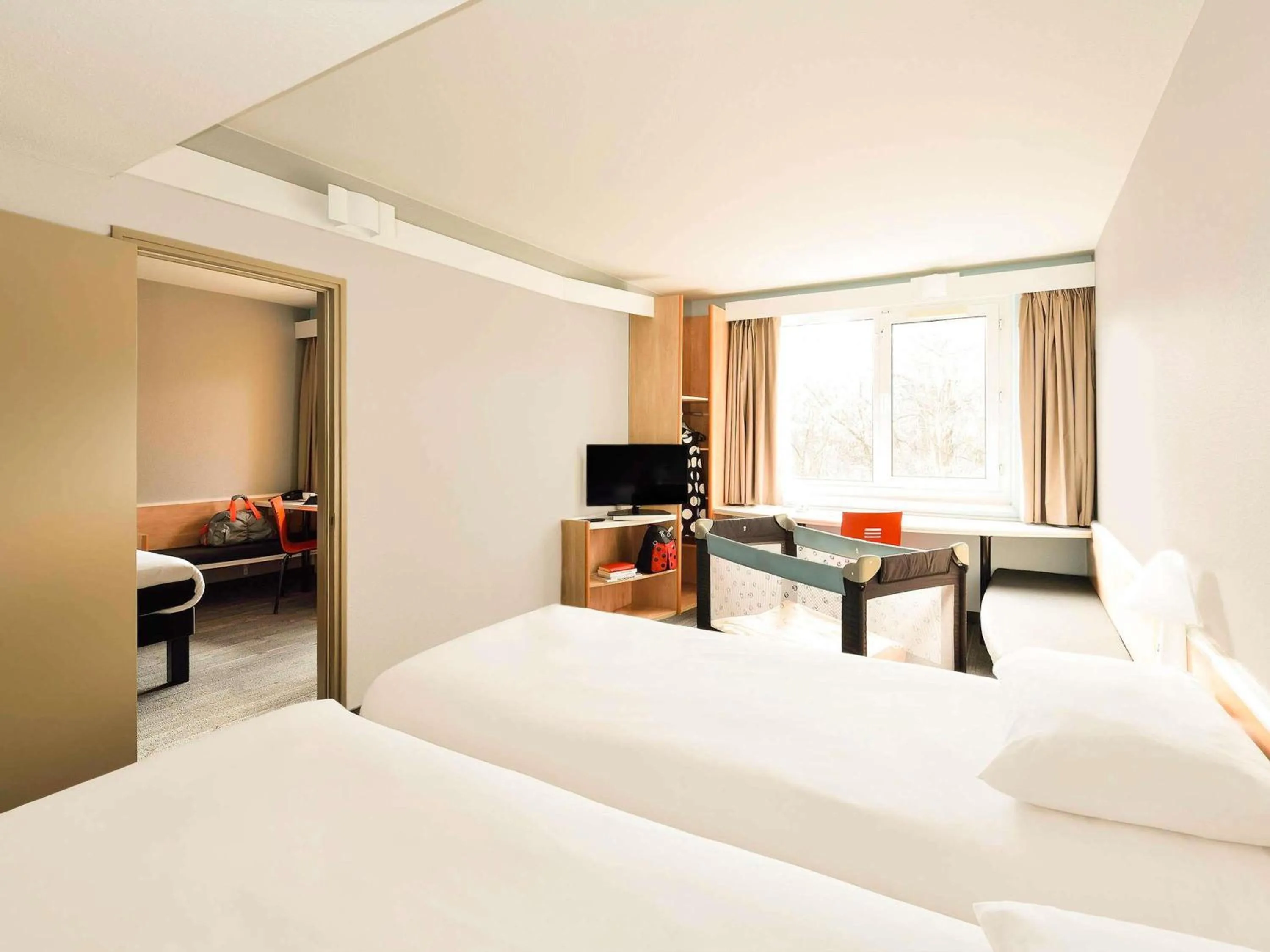 Bedroom, Bed in Ibis Budapest Citysouth