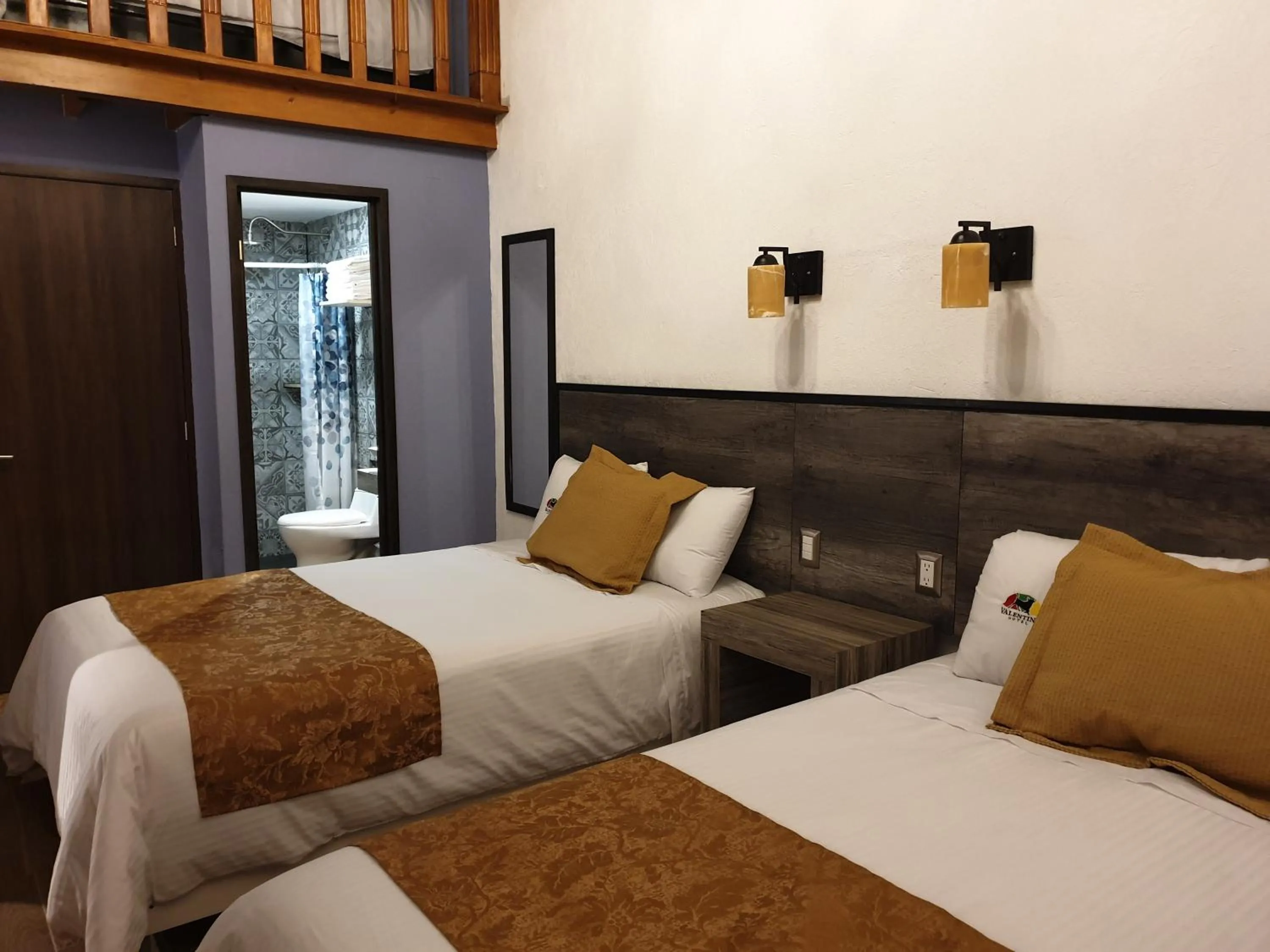 Photo of the whole room, Bed in Hotel Don Carlos