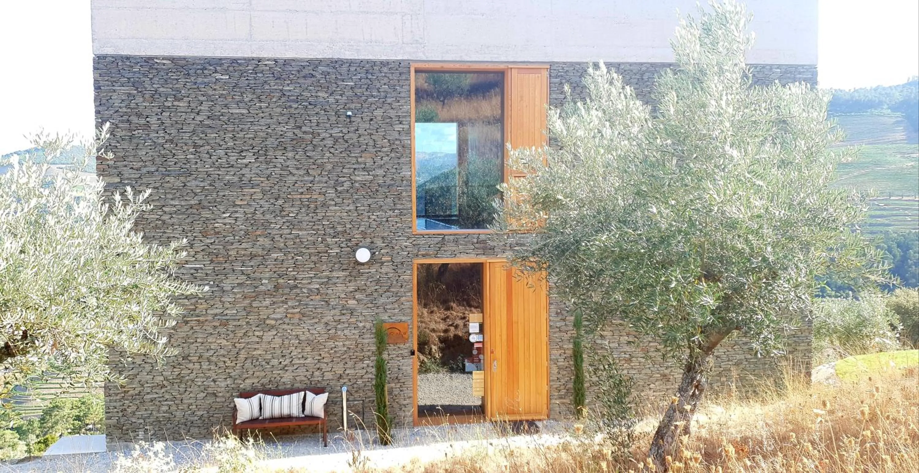 Facade/entrance in Casa do Arco by Douro Exclusive