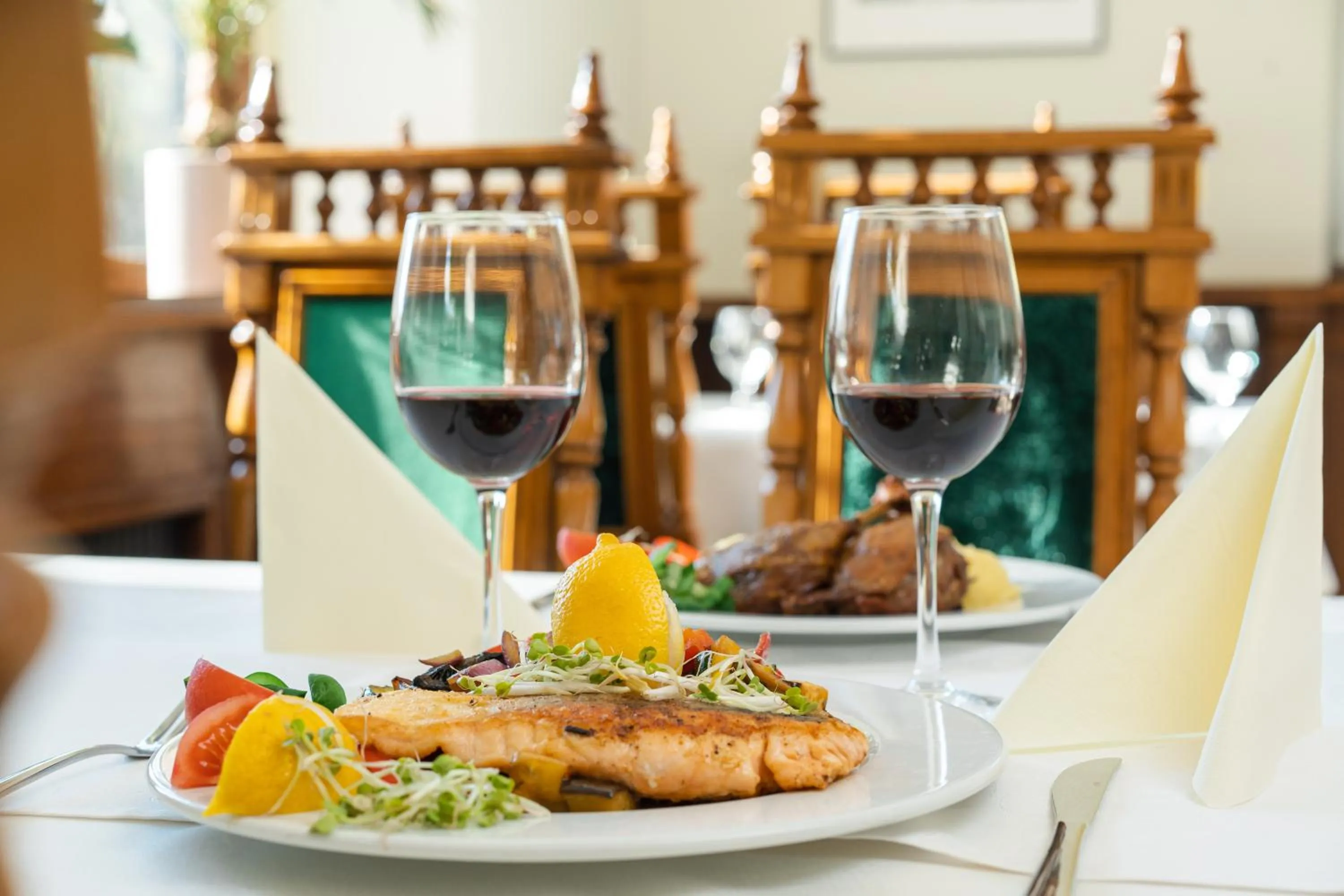 Restaurant/places to eat in Kikelet Club Hotel