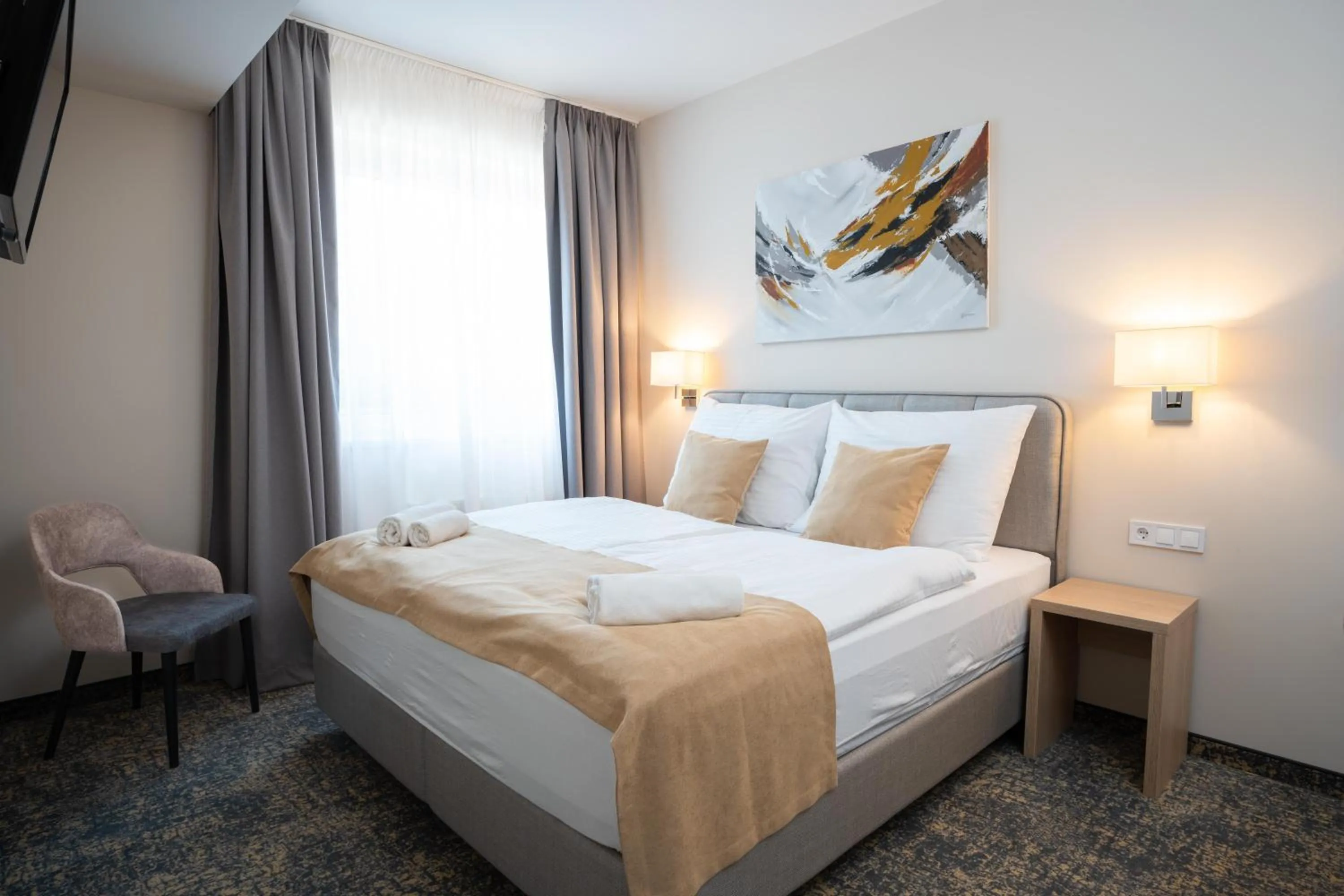 Bedroom, Bed in Kikelet Club Hotel