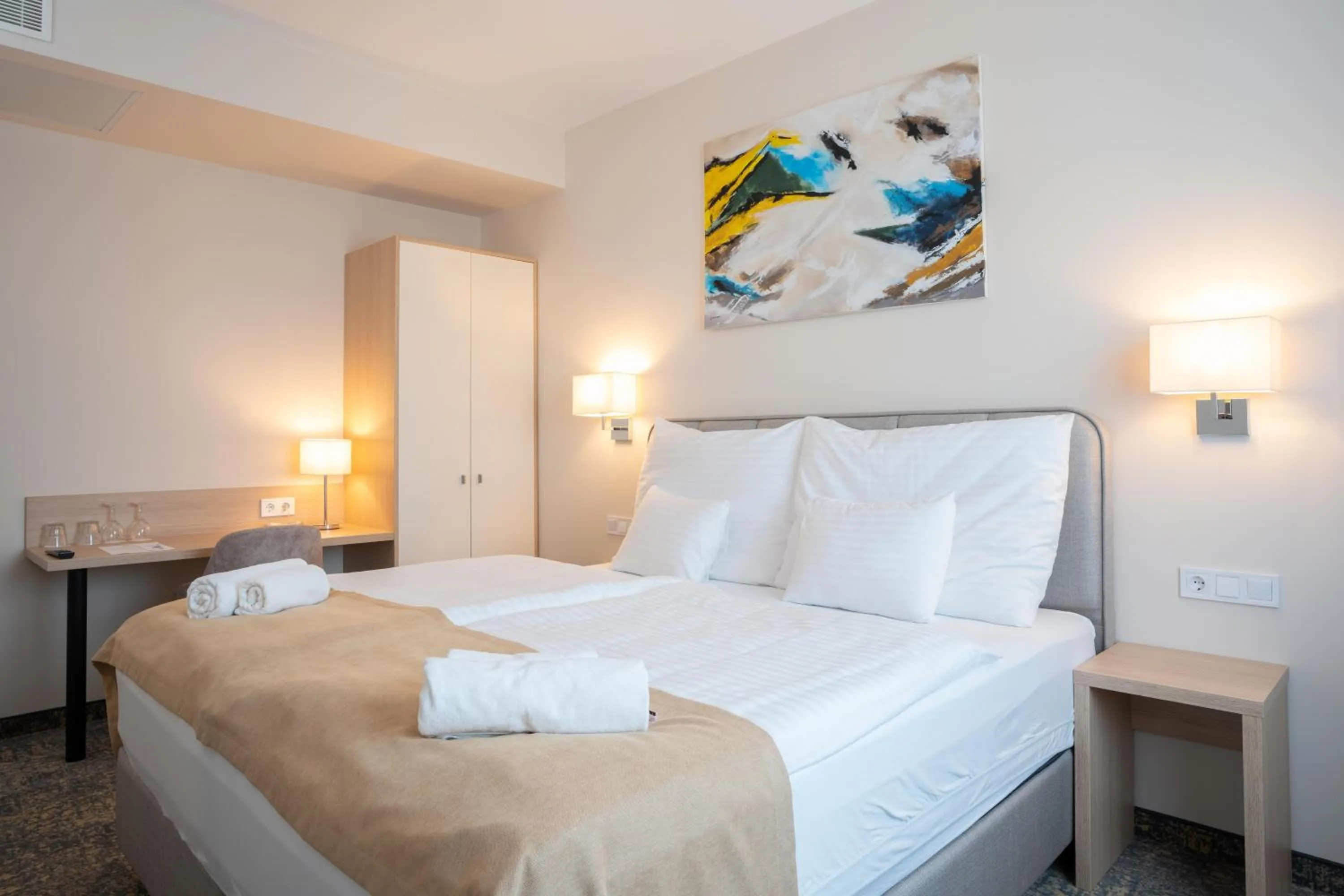 Bed in Kikelet Club Hotel