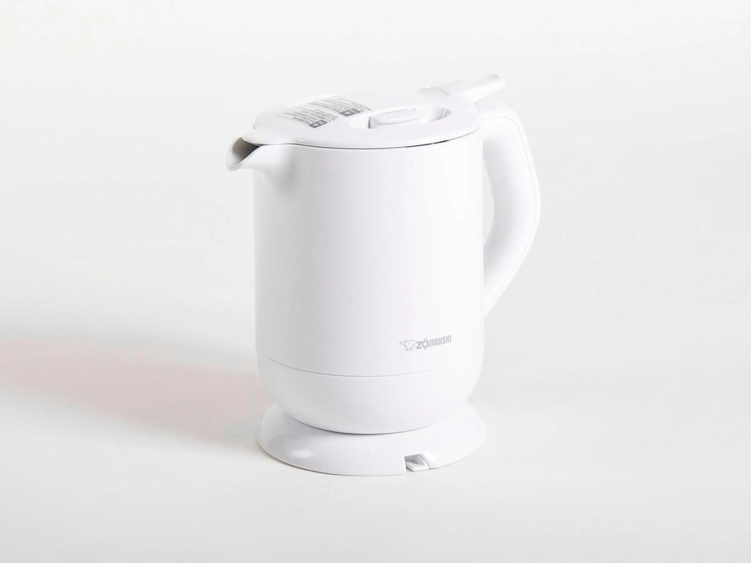 Coffee/tea facilities in REF Matsuyama City Station by VESSEL HOTELS