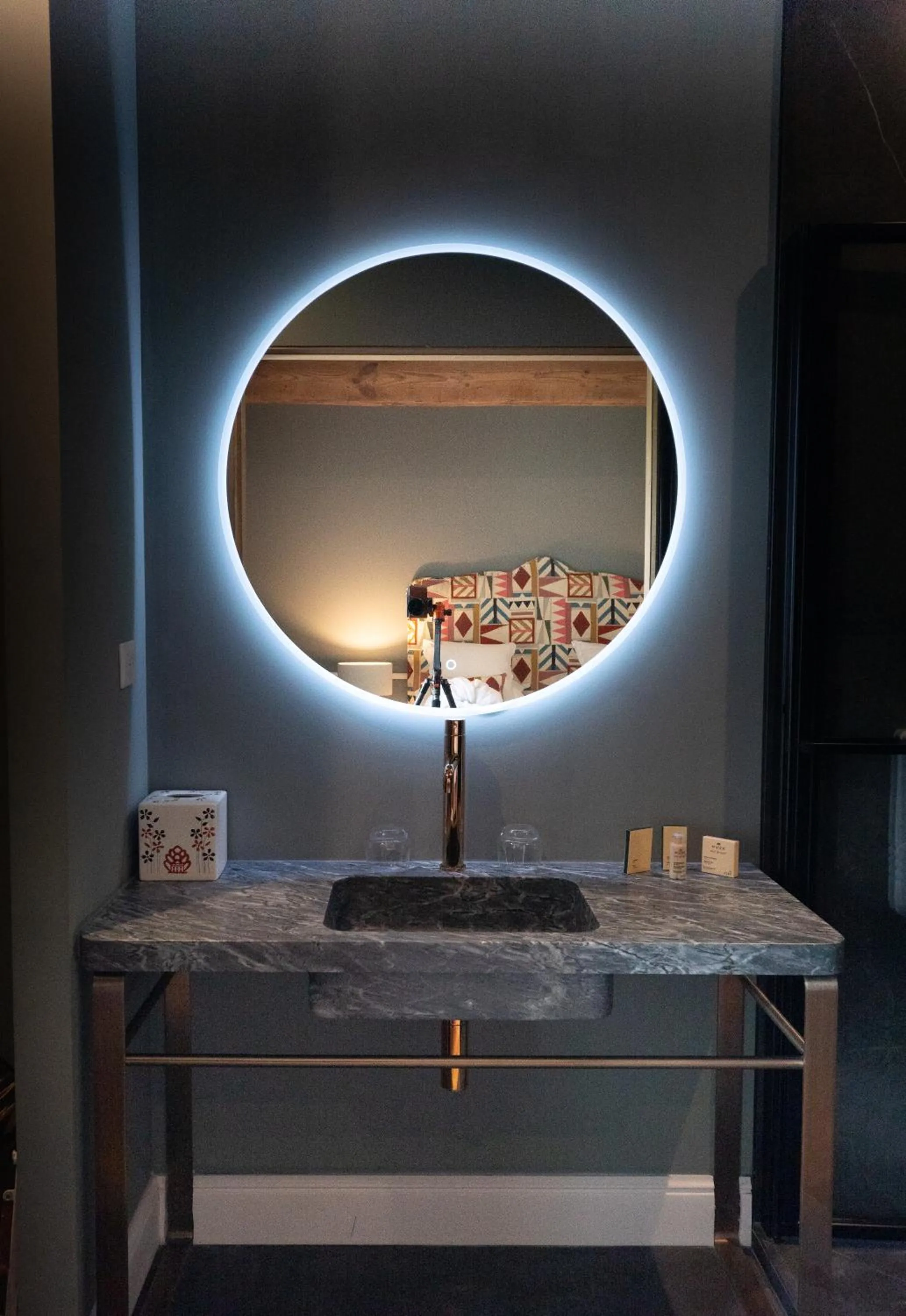 Shower in Hôtel Maison Pavlov - Restaurant & Spa - Bordeaux Bouscat