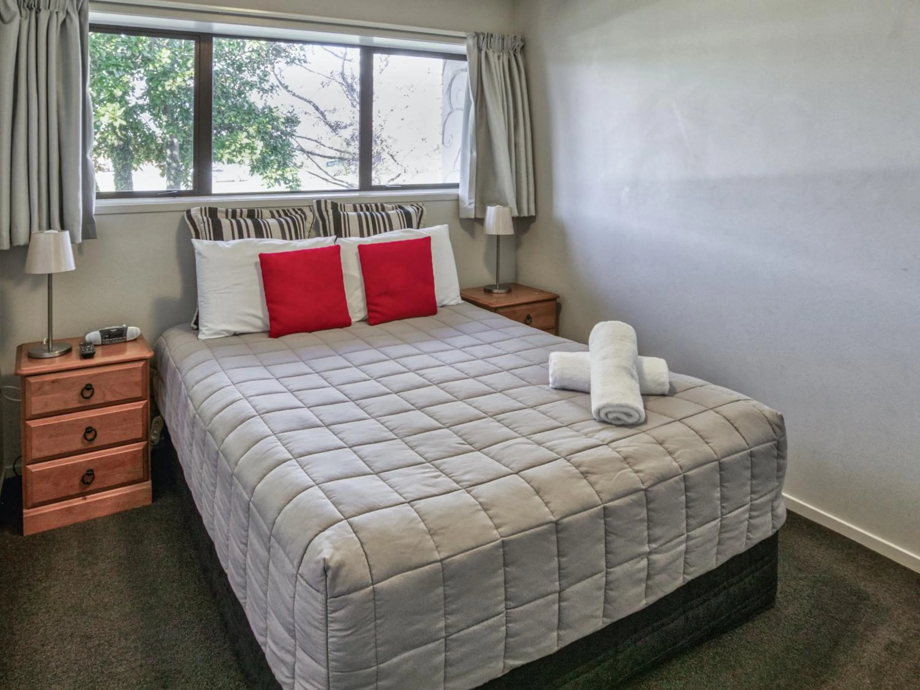 Bedroom, Bed in Ika Nui Taupo