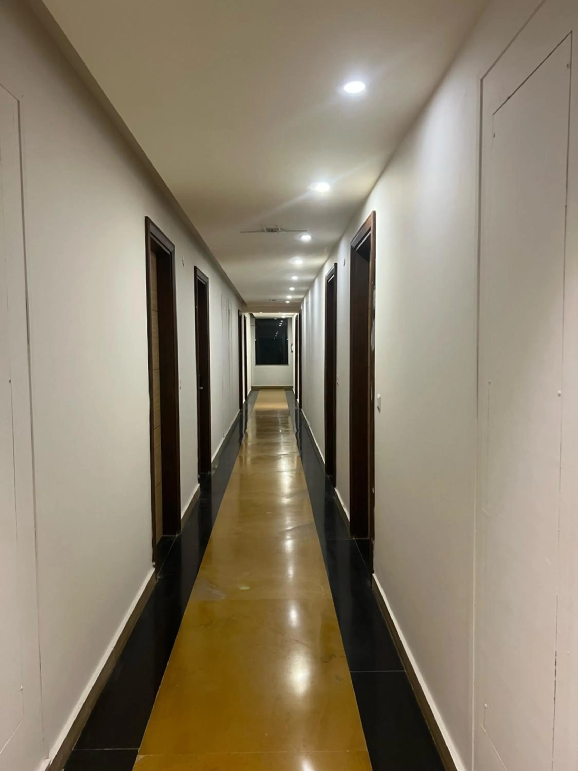 Property building in Hotel Aqua Vibes