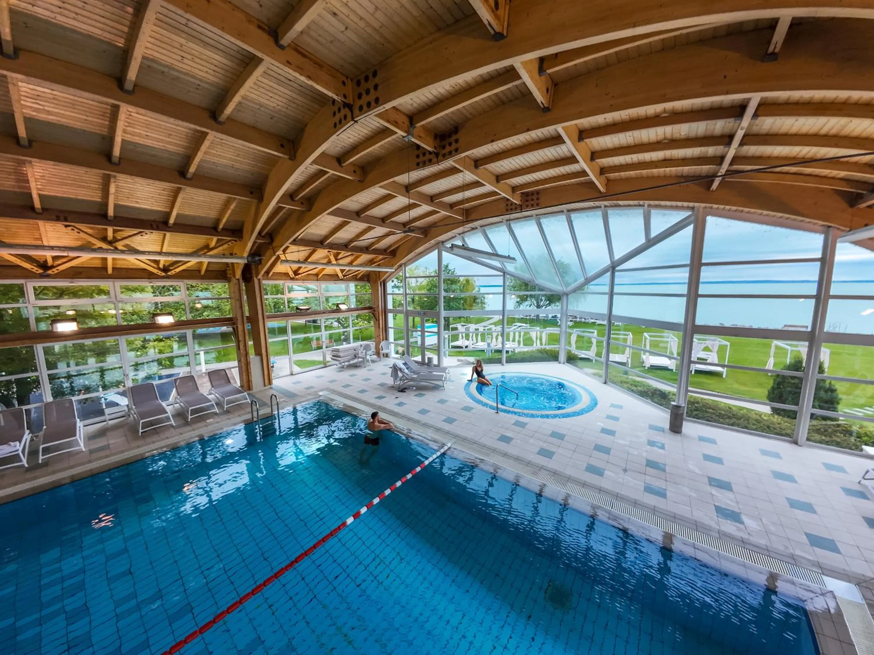 Swimming pool in Hotel Marina Port