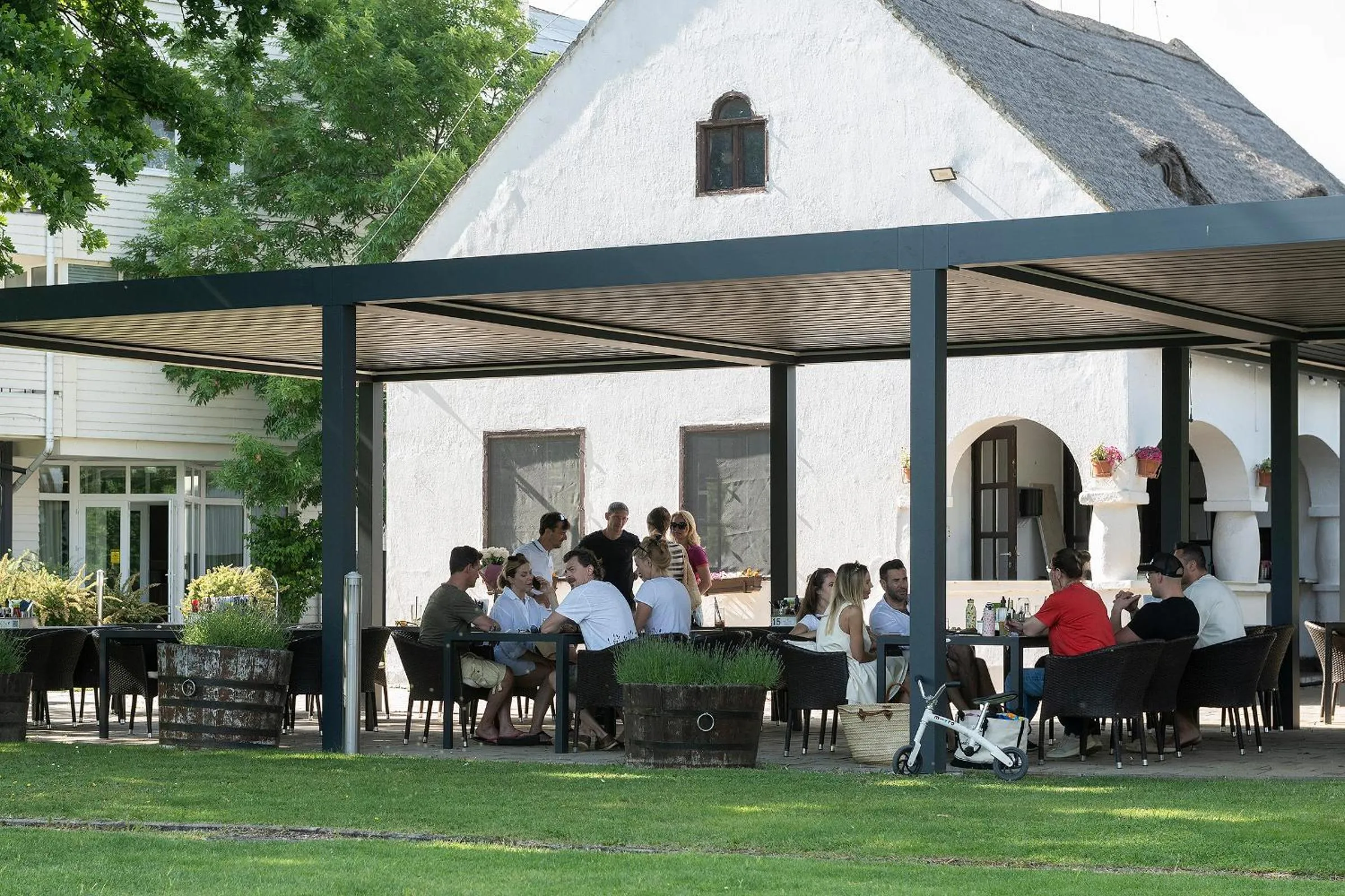 Restaurant/places to eat in Hotel Marina Port