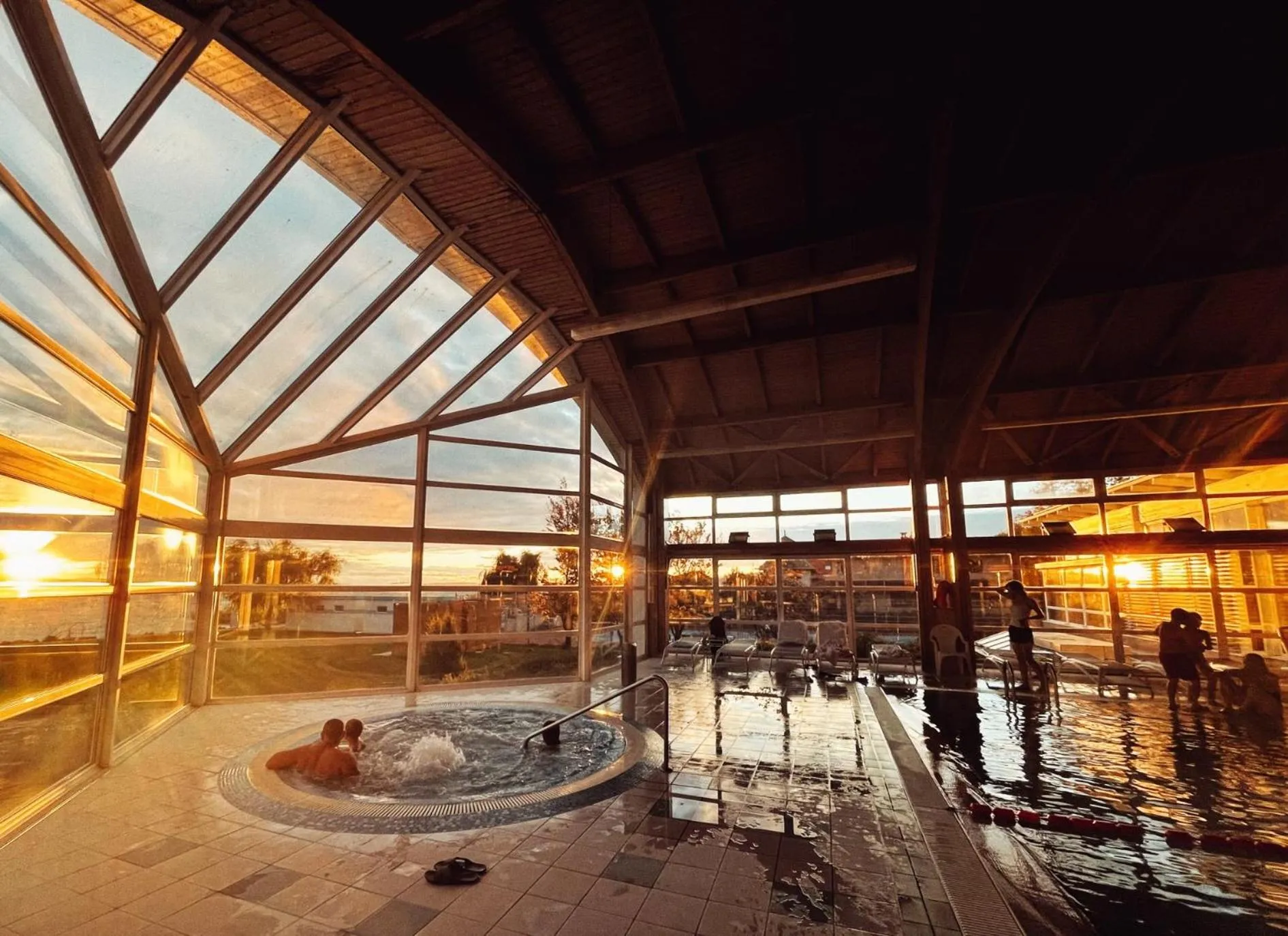 Swimming pool in Hotel Marina Port