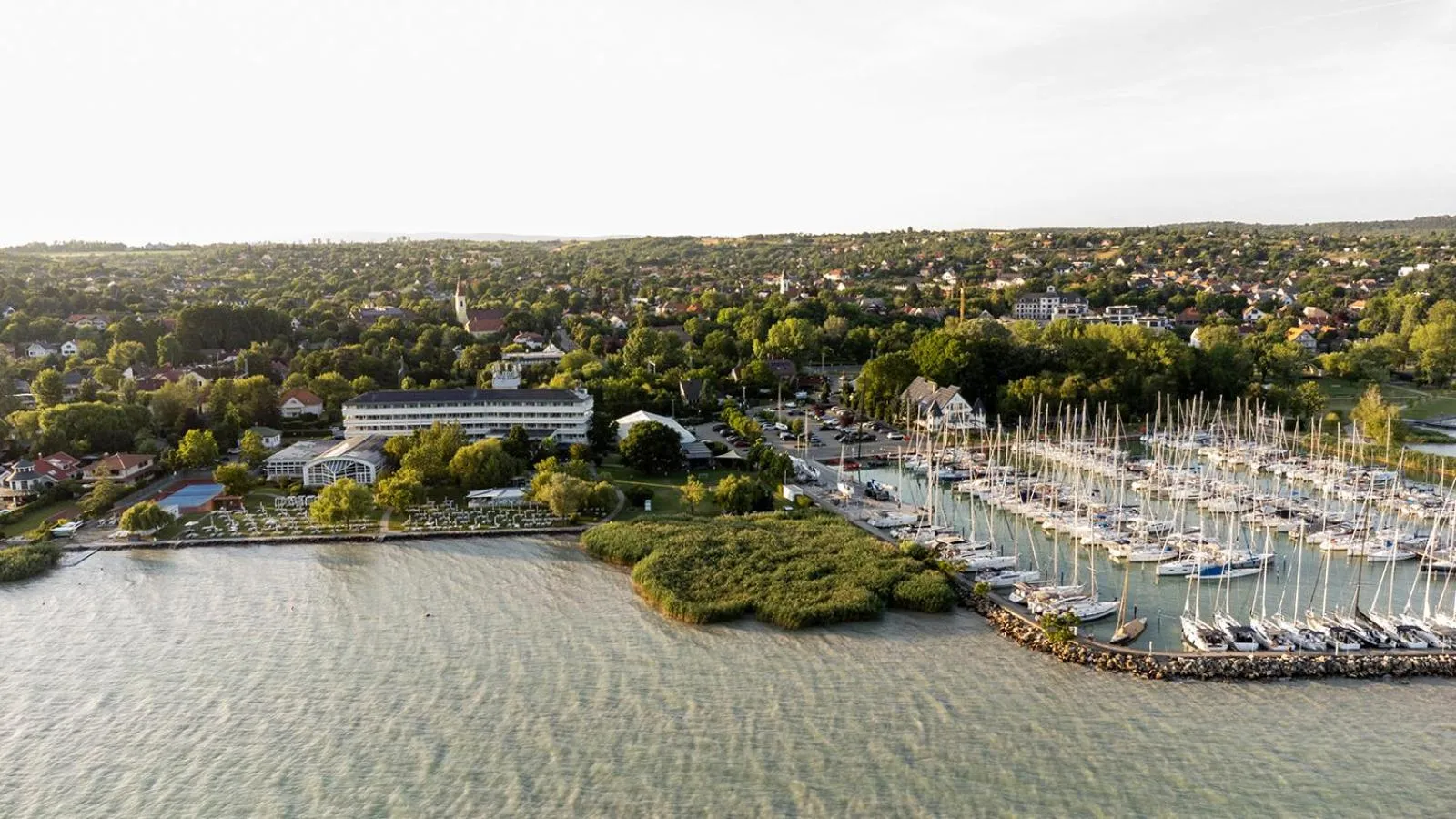 Property building in Hotel Marina Port