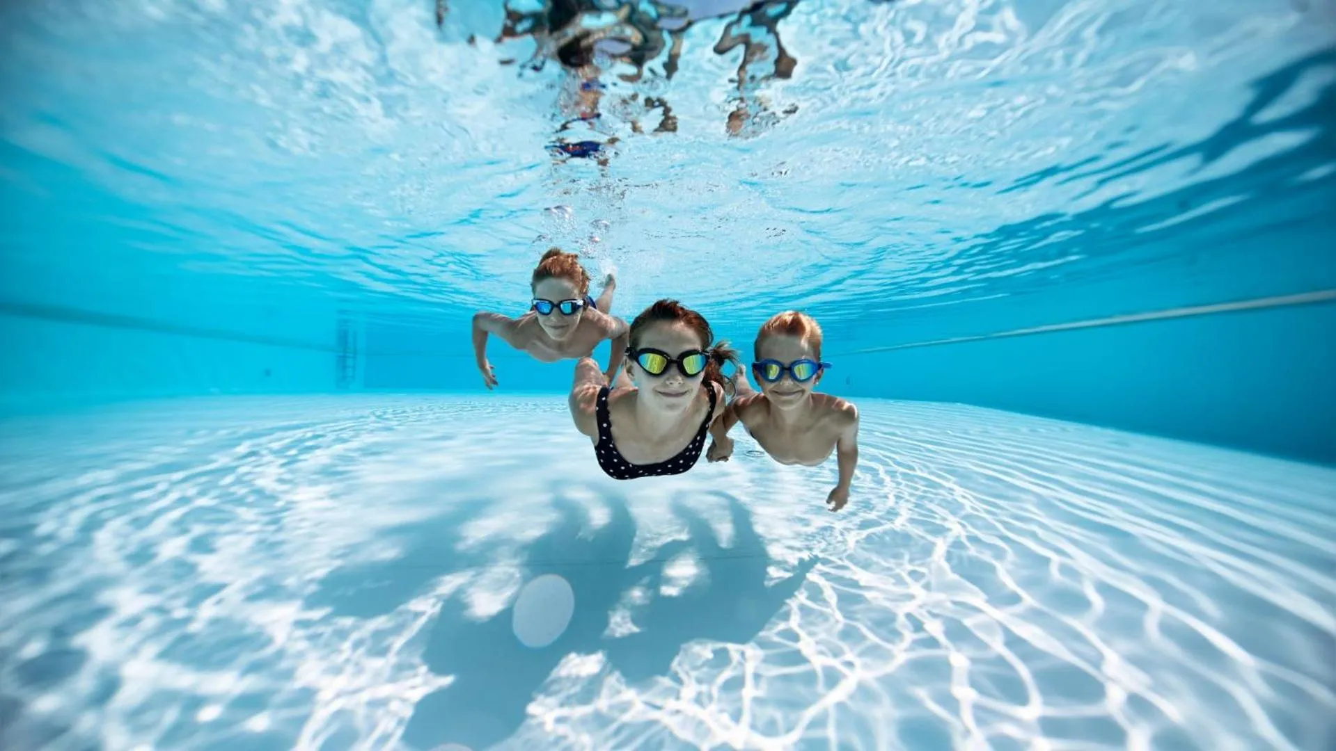 Swimming pool in Hotel Marina Port