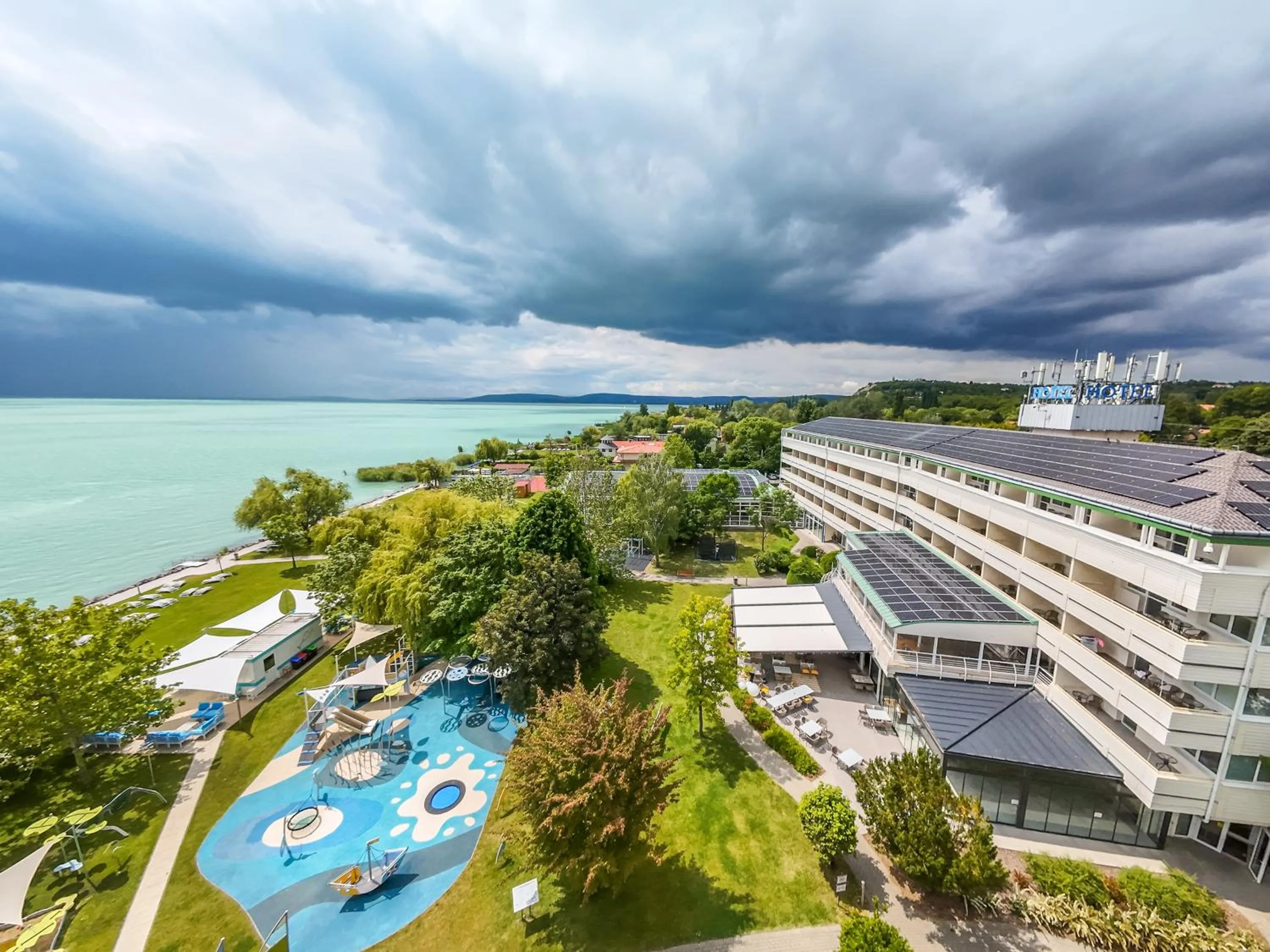 Property building in Hotel Marina Port