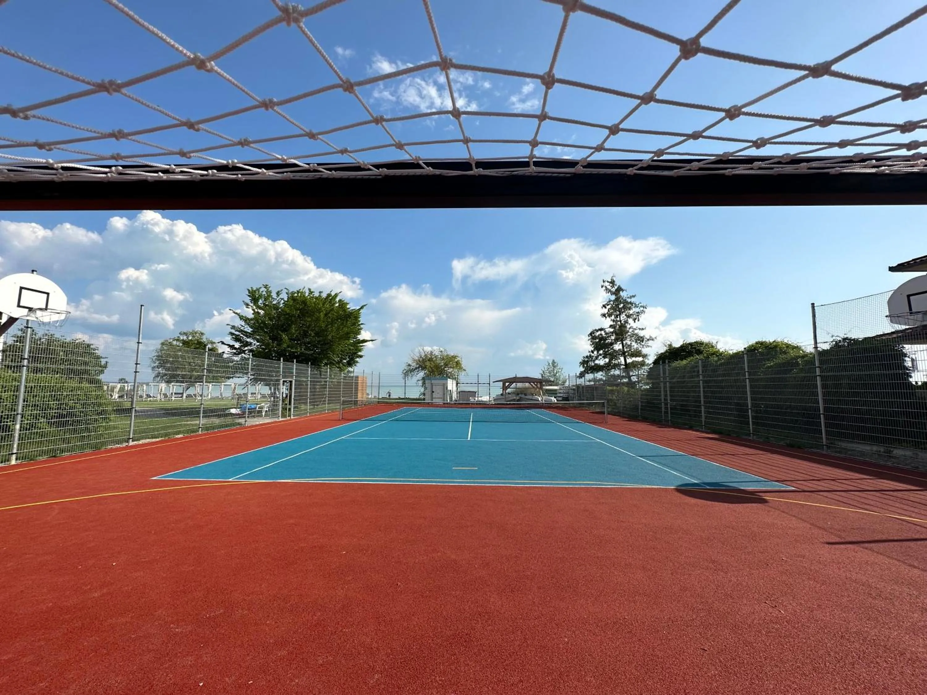 Tennis court in Hotel Marina Port