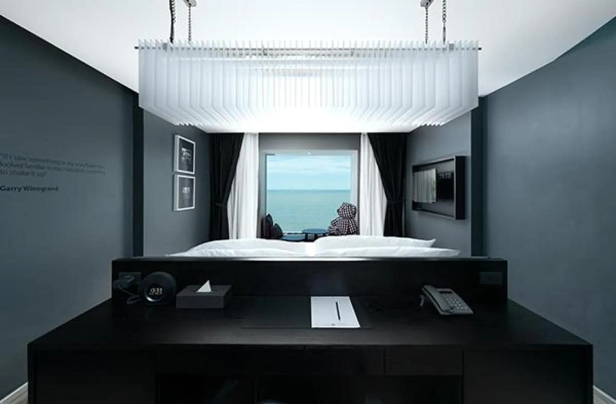 Bedroom in Foto Hotel Phuket Beachfront