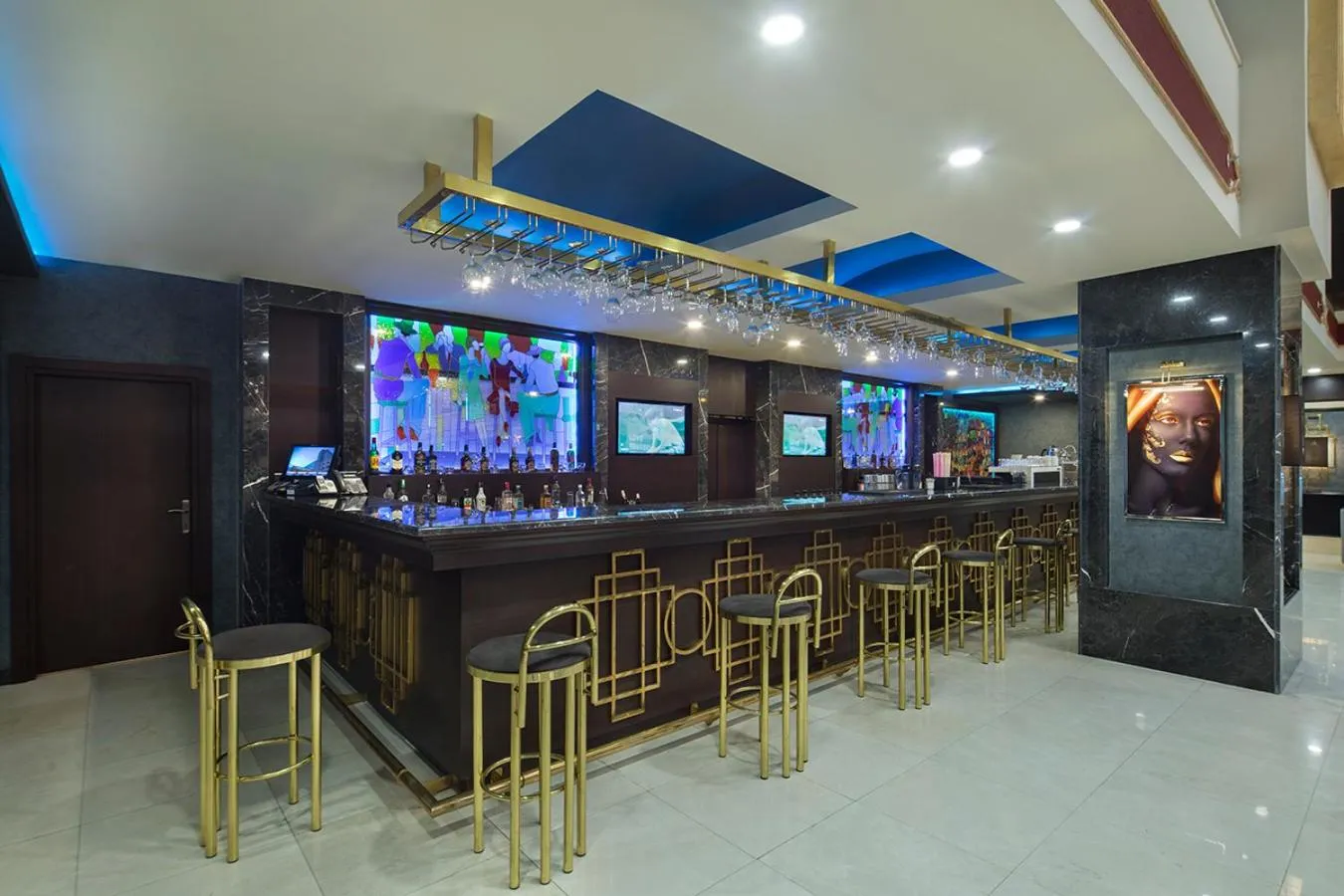 Lounge or bar in Grand Millennium Konya