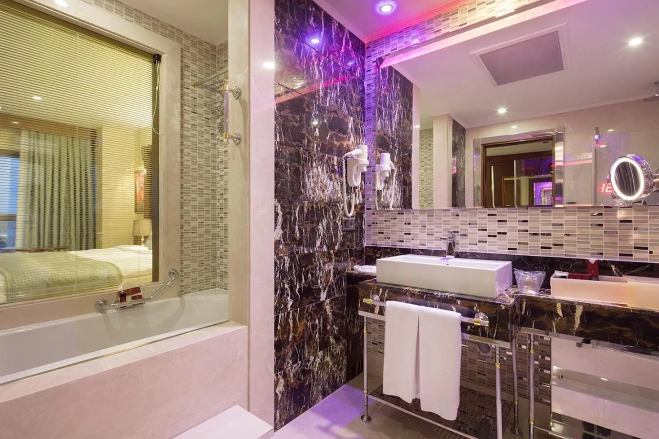 Shower in Grand Millennium Konya