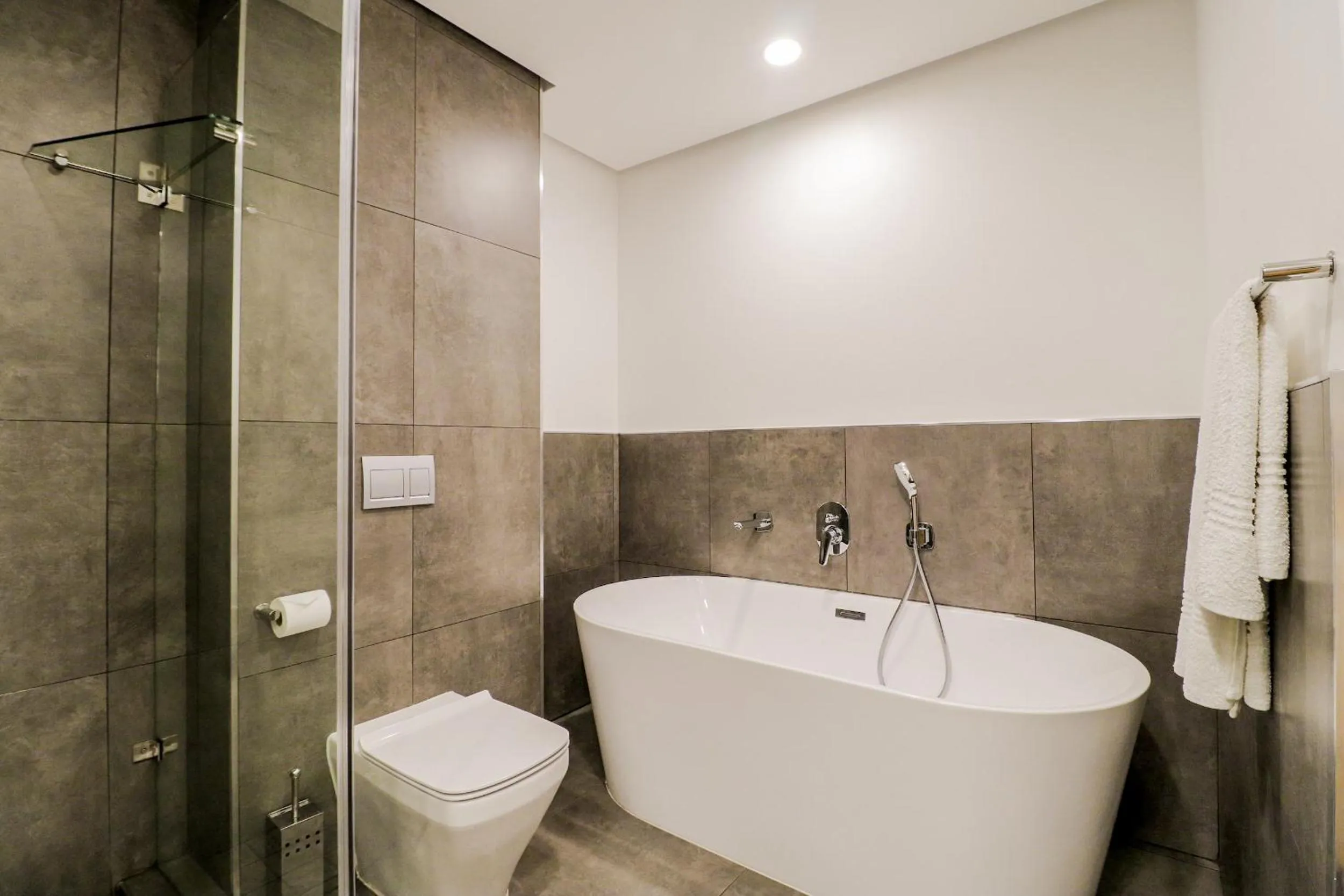 Bathroom in Reserved Suites Illovo