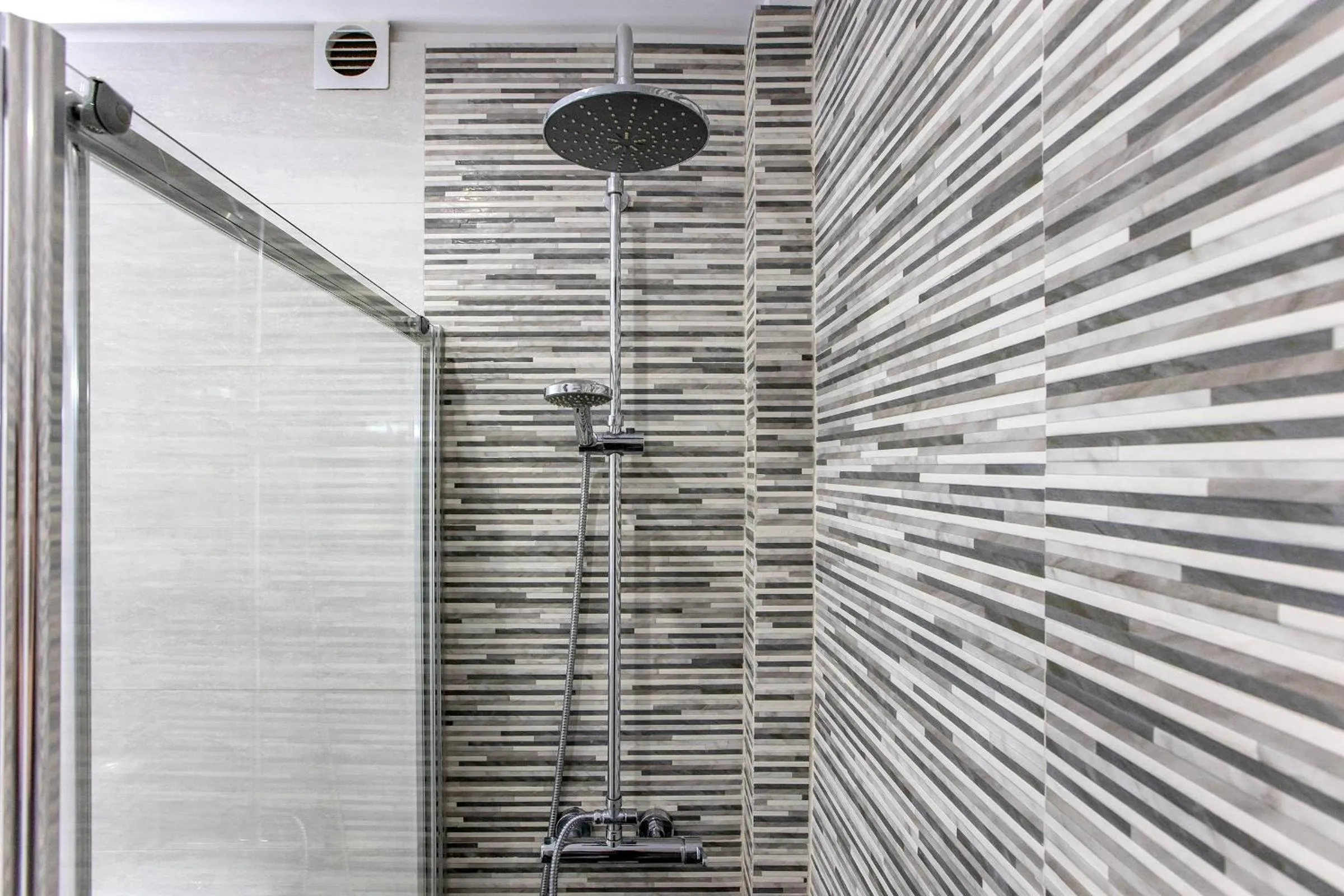 1BR Flat in Trindade w/ AC by metro station