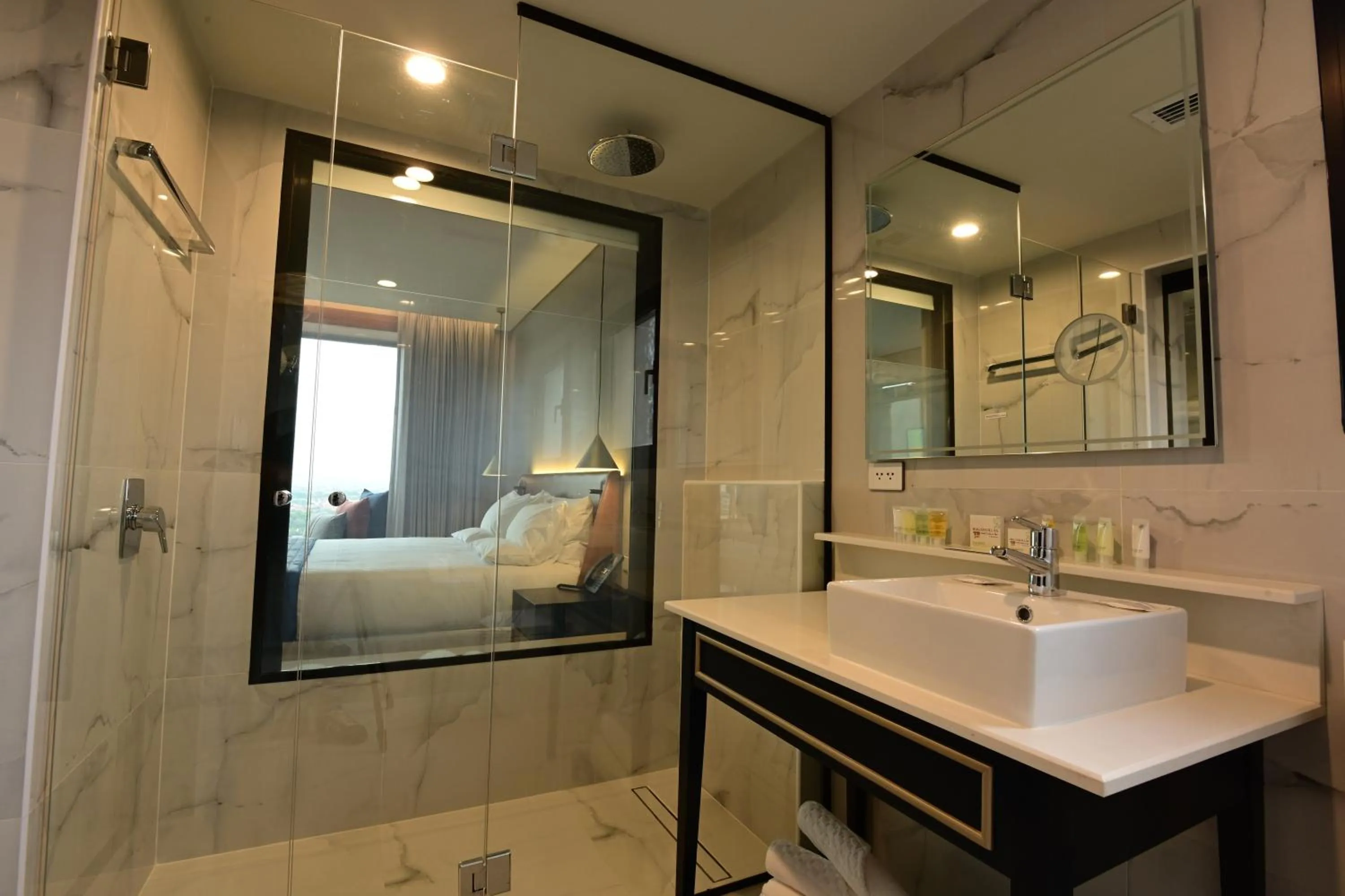 Bathroom, Bed in Novotel Santa Cruz De La Sierra