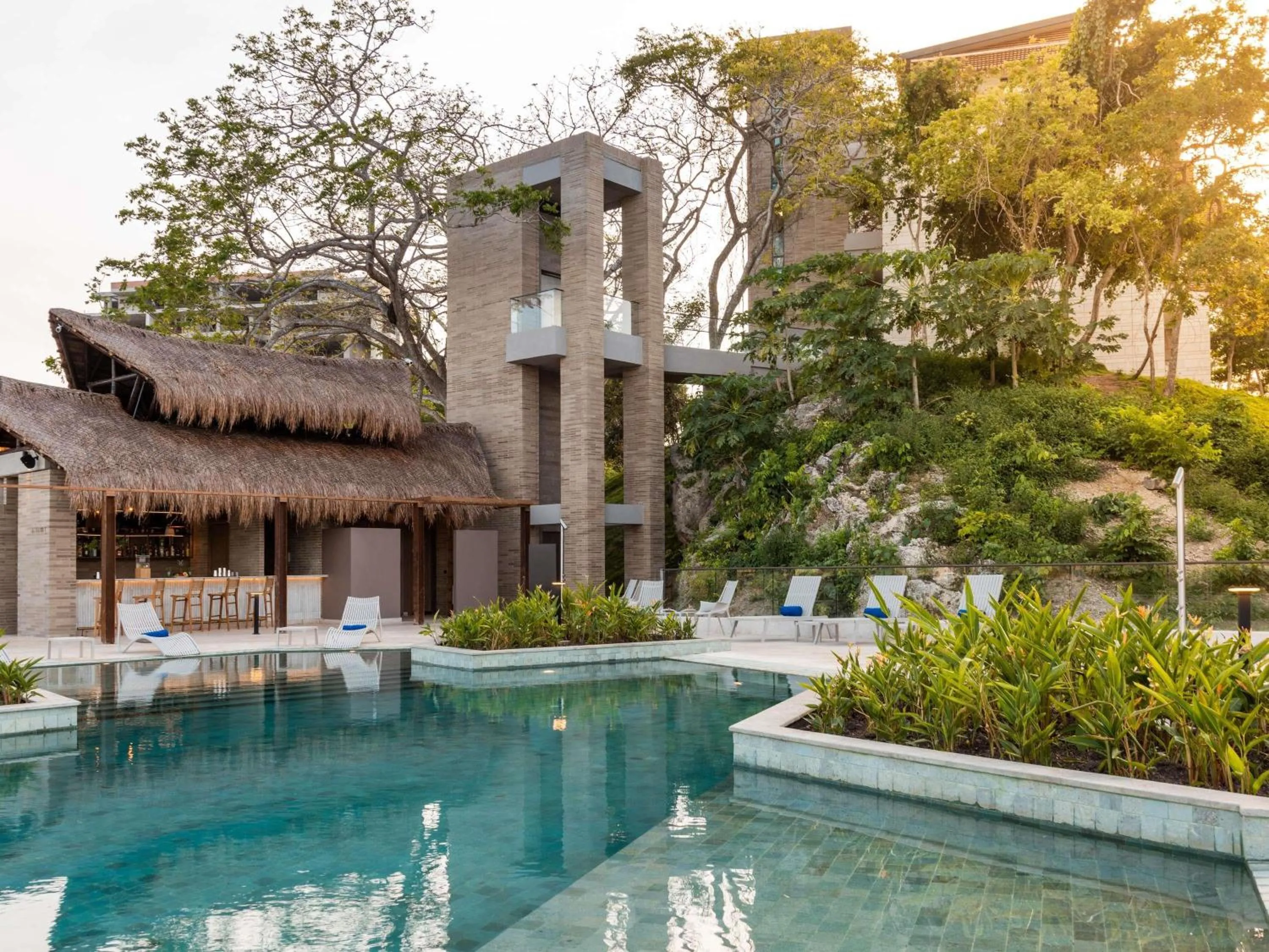 Lounge or bar in Sofitel Barú Cartagena
