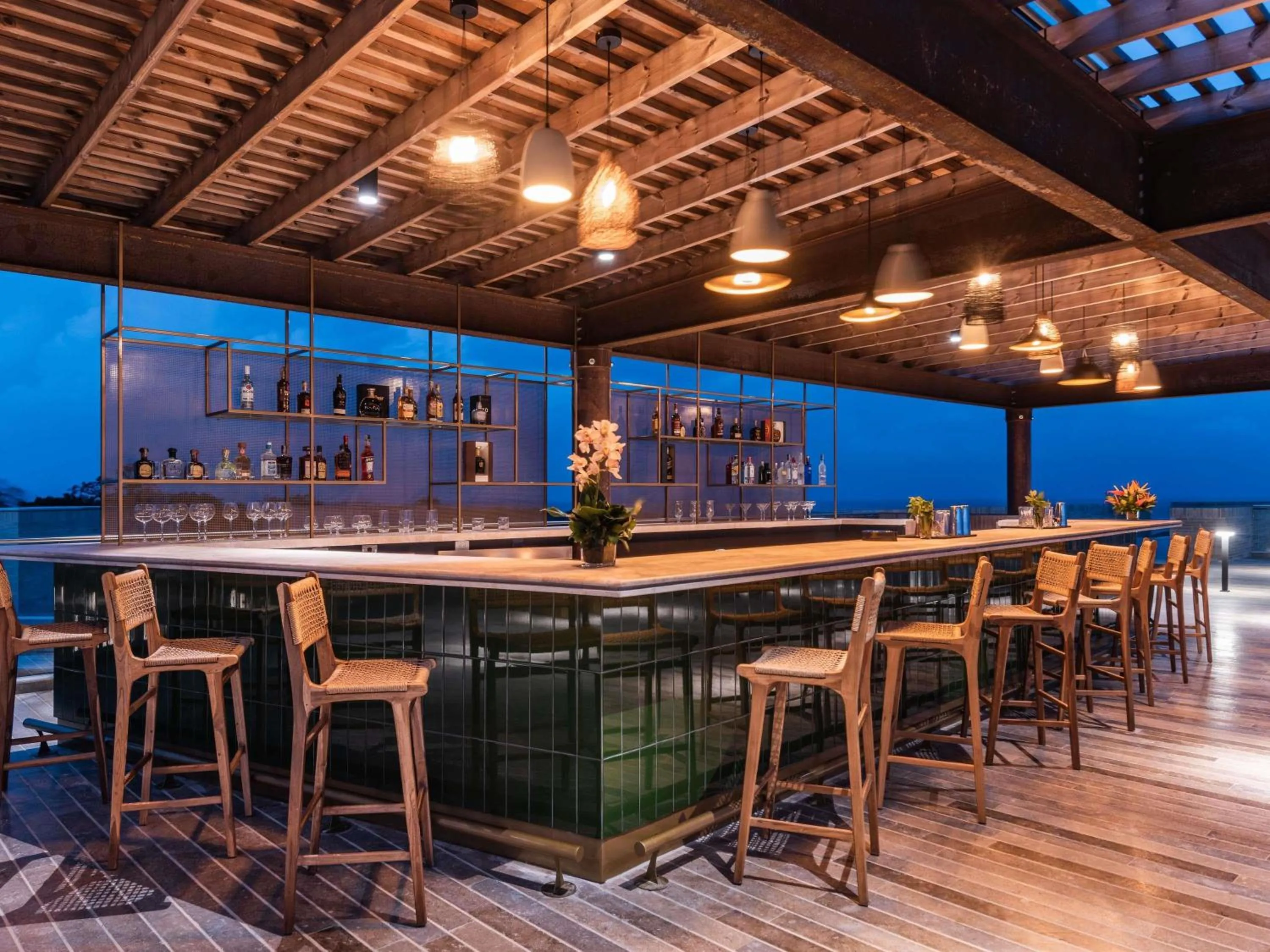 Lounge or bar in Sofitel Barú Cartagena