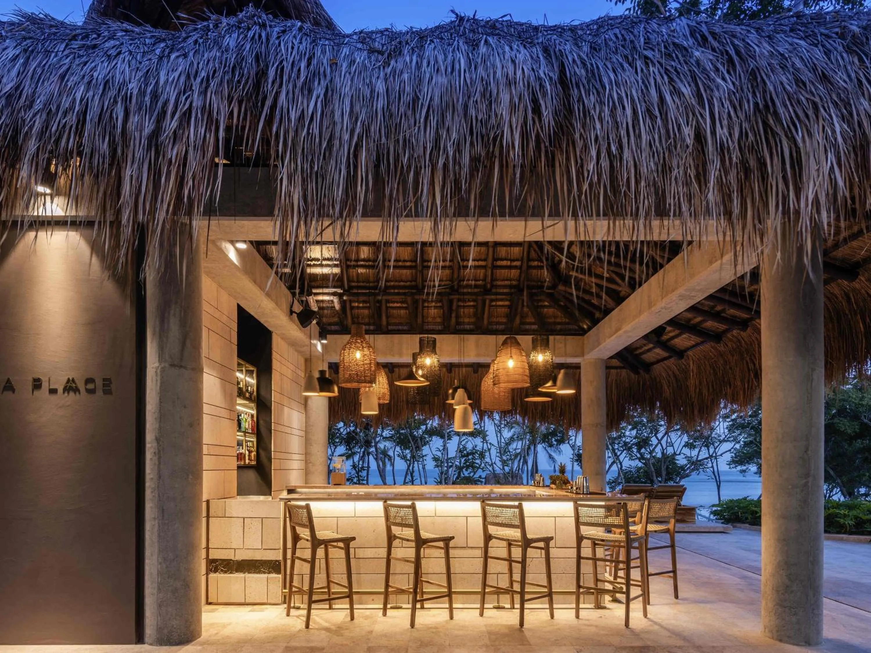 Lounge or bar in Sofitel Barú Cartagena