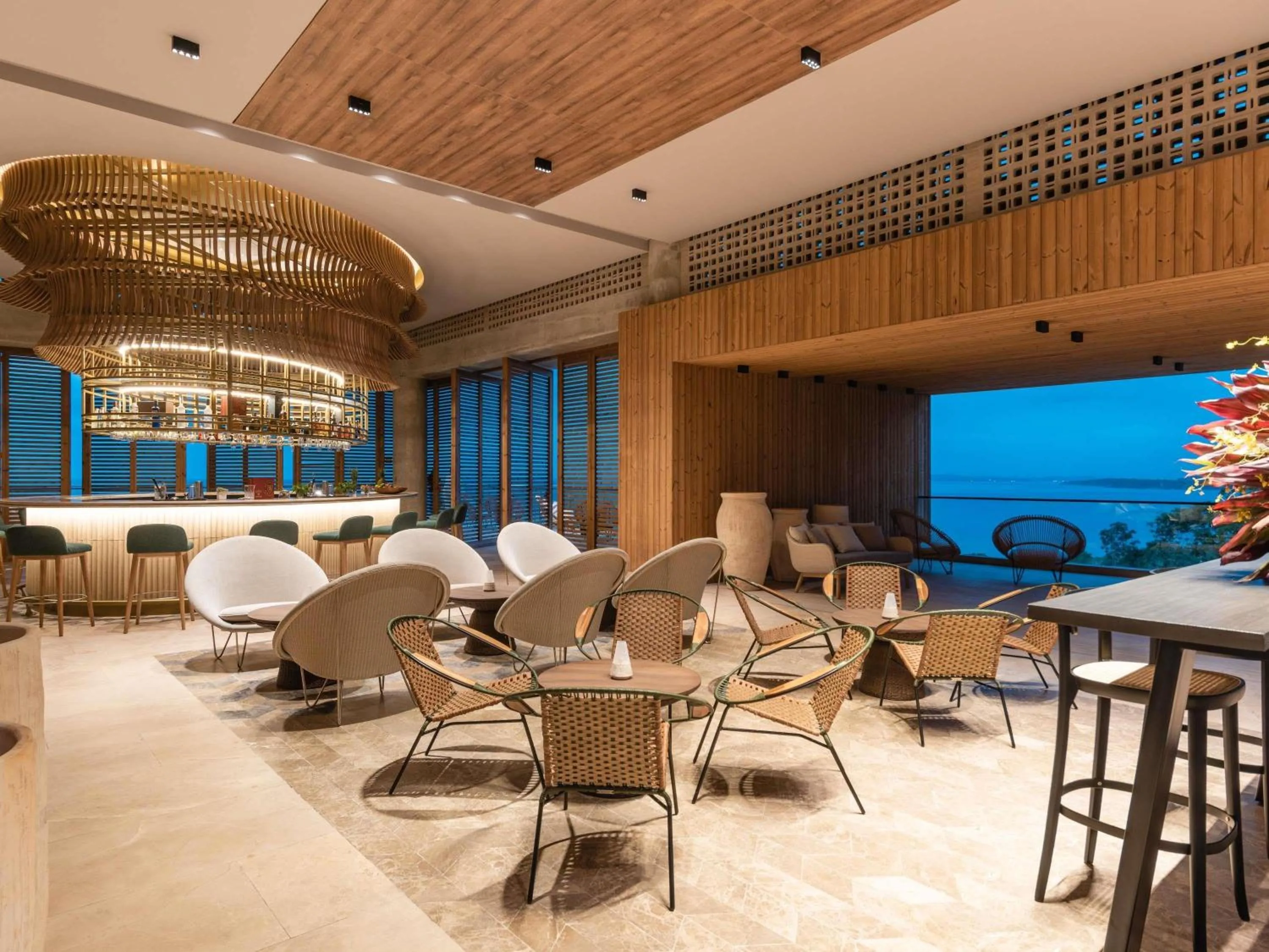 Lounge or bar in Sofitel Barú Cartagena