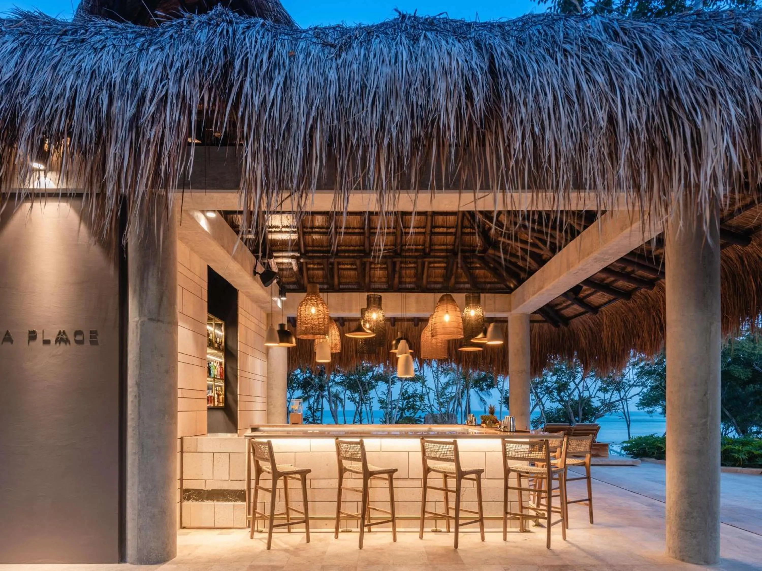 Lounge or bar in Sofitel Barú Cartagena