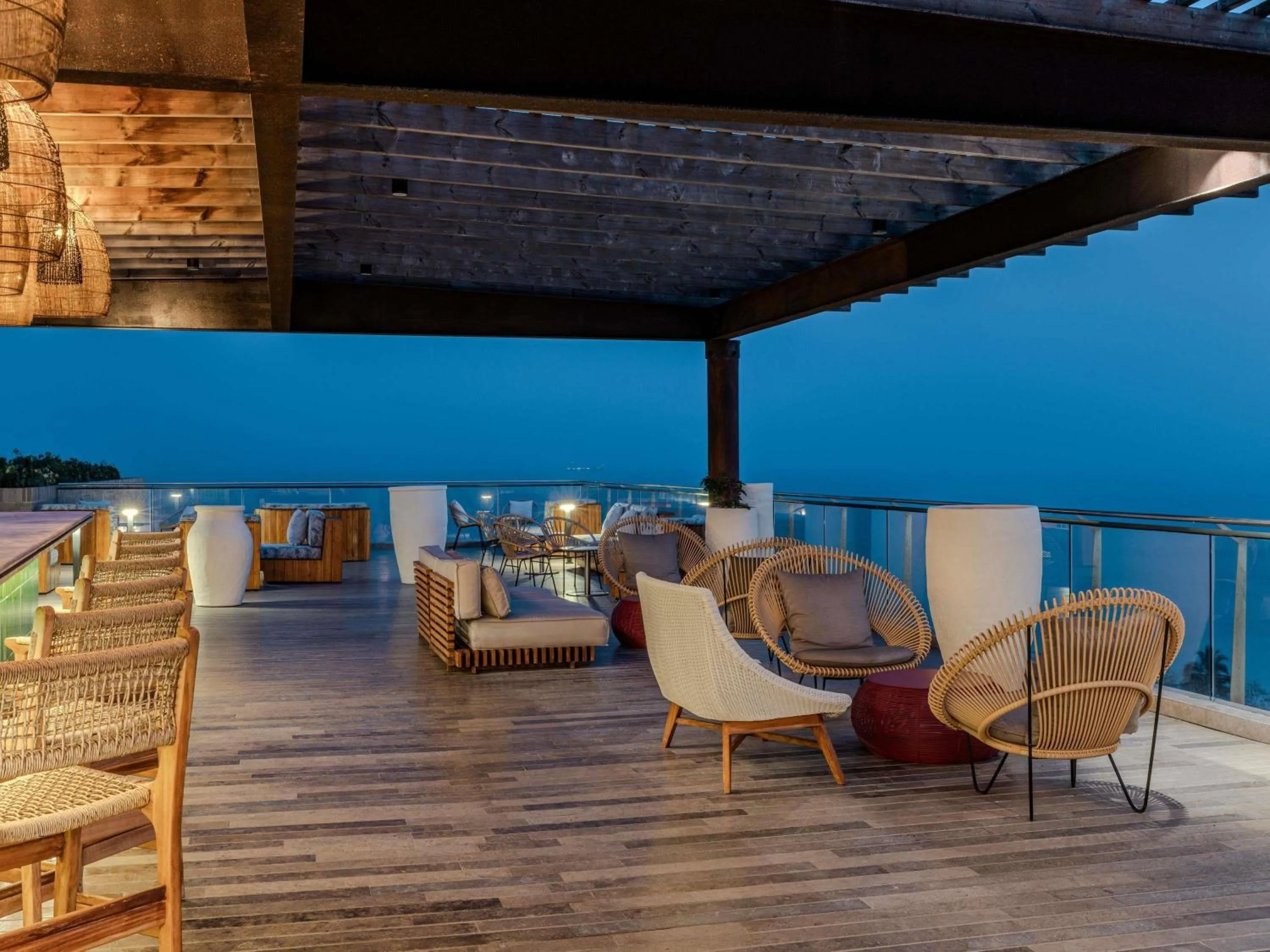 Lounge or bar in Sofitel Barú Cartagena