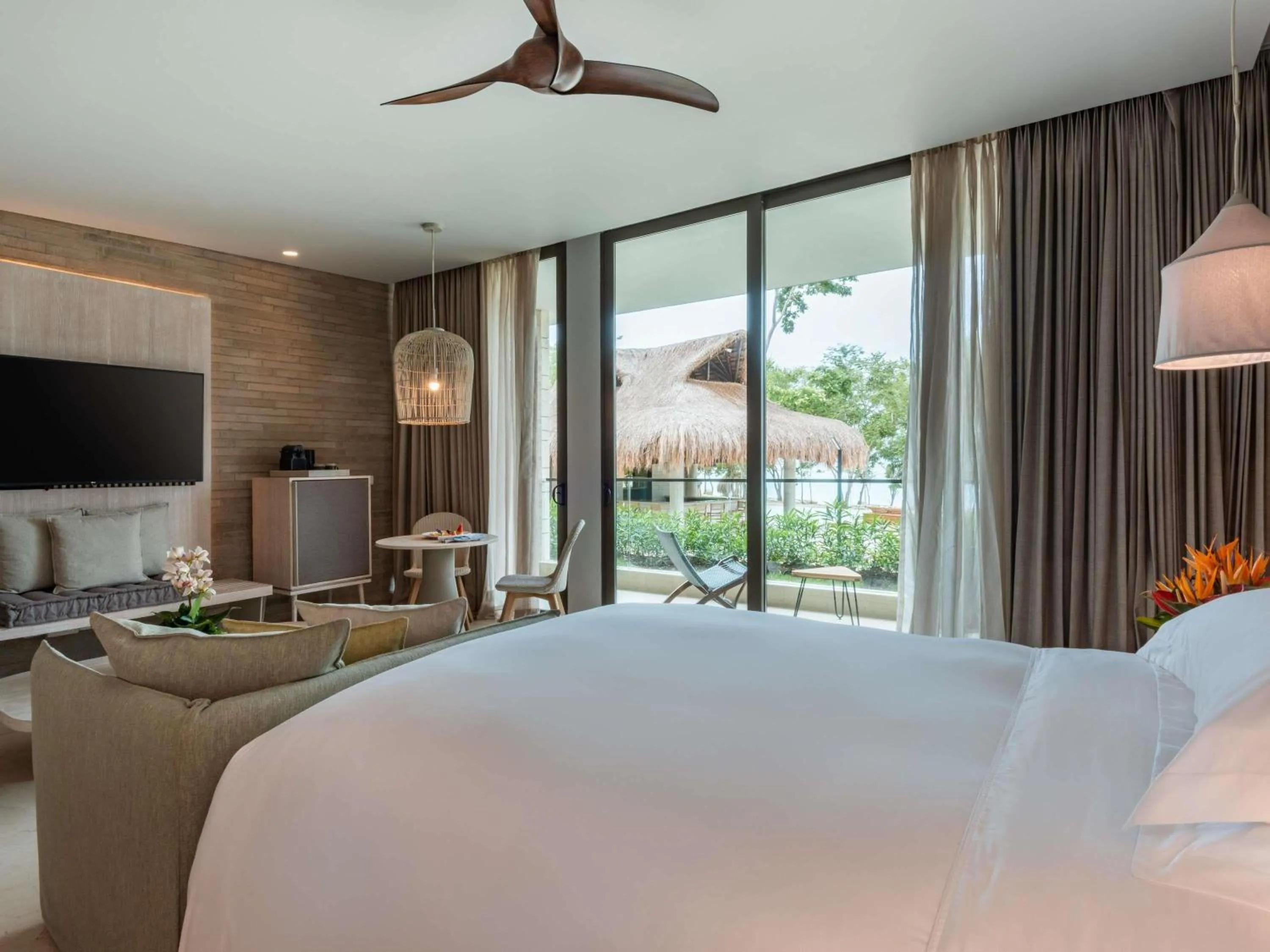 Bedroom, Bed in Sofitel Barú Cartagena