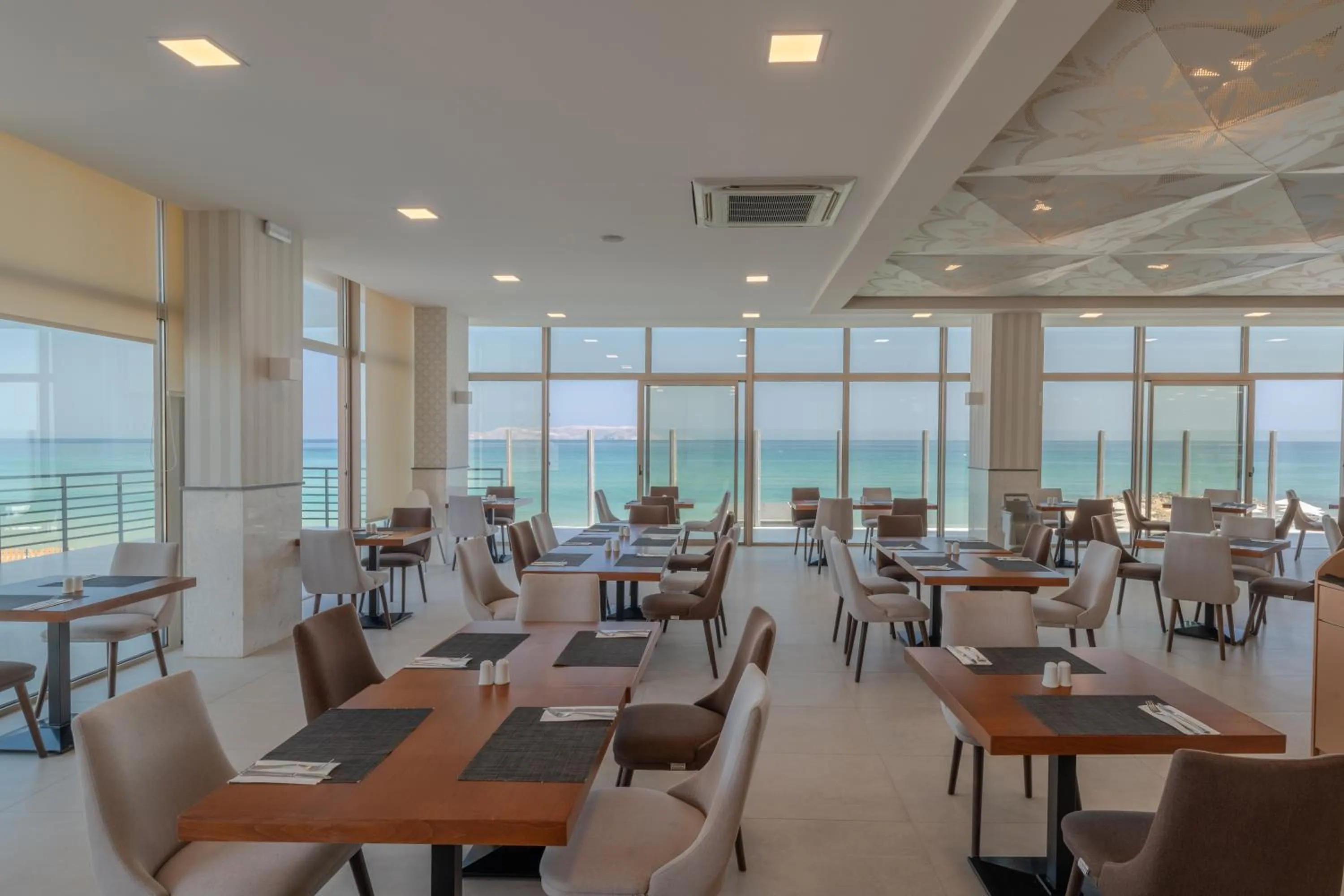 Restaurant/places to eat in Themis Beach Hotel