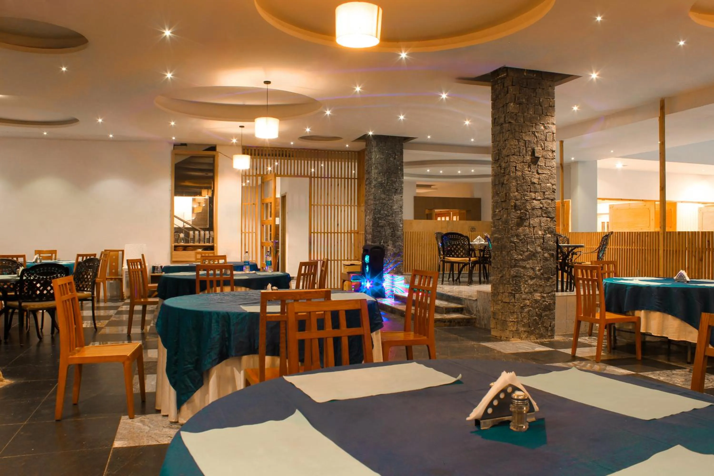 Restaurant/places to eat in MERIDIAN HILL TOP YERCAUD