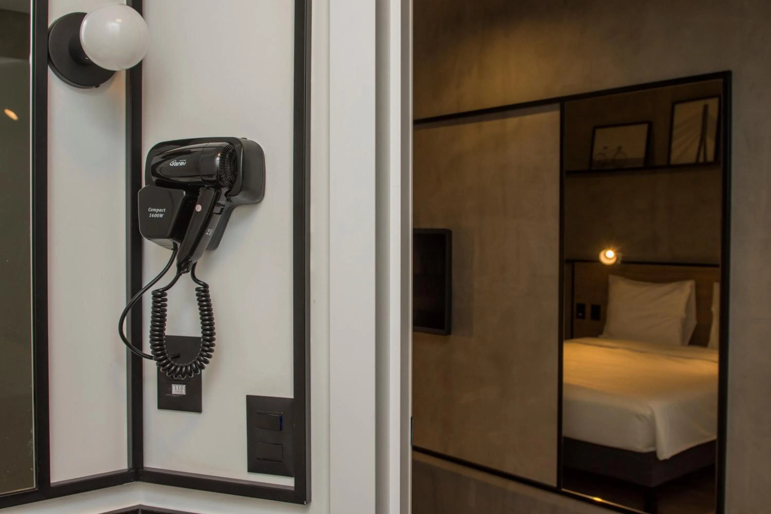 Photo of the whole room, Bed in ibis Nova Serrana