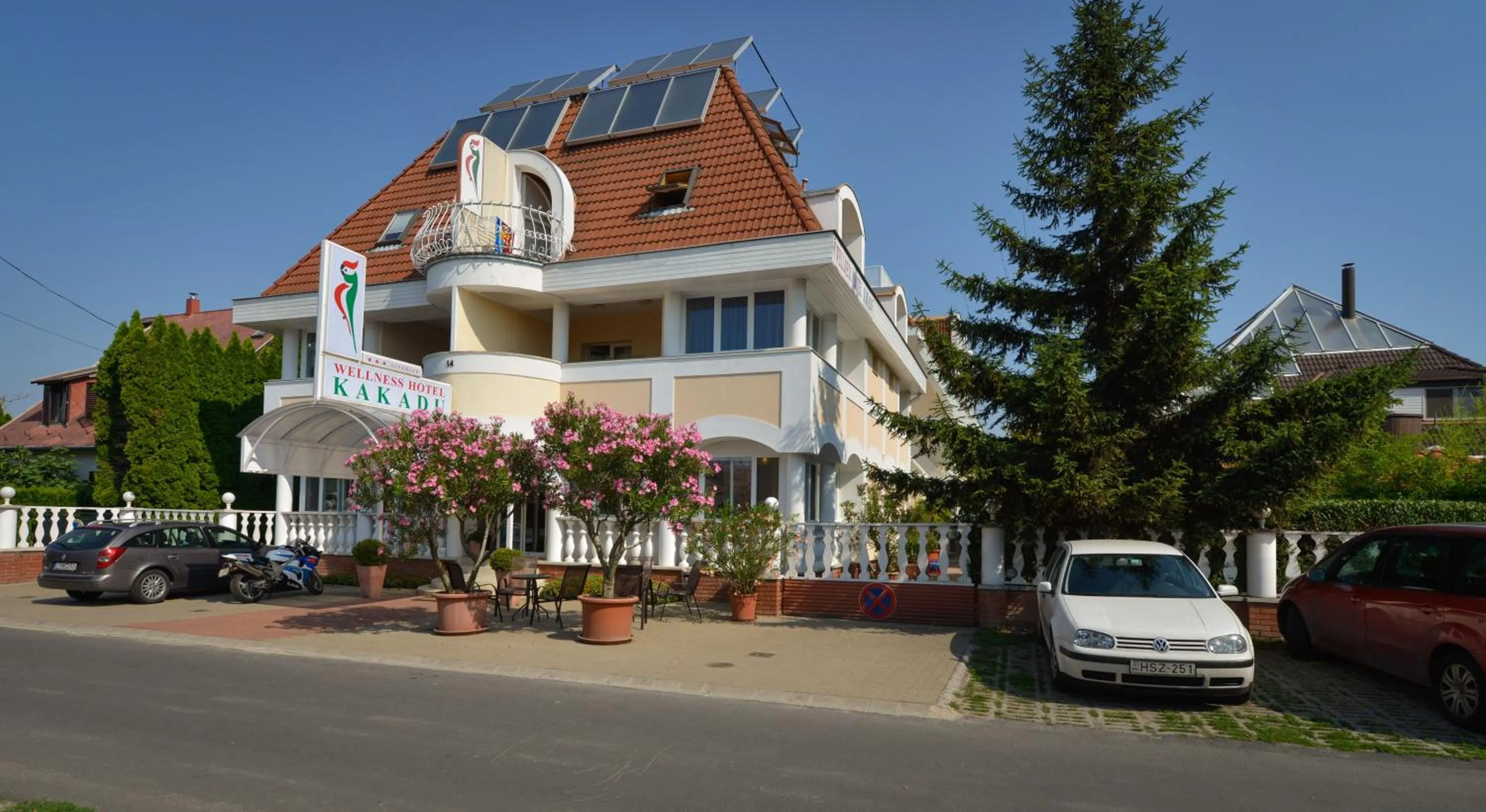 Facade/entrance in Wellness Hotel Kakadu