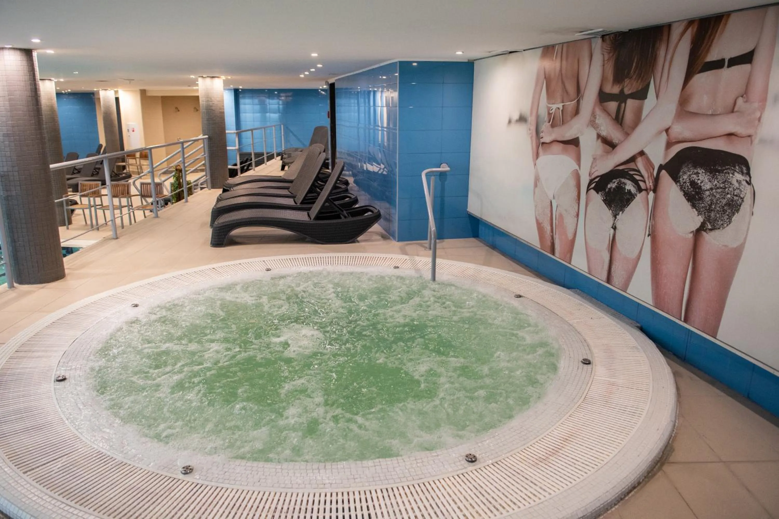 Hot Tub in CE Plaza Hotel