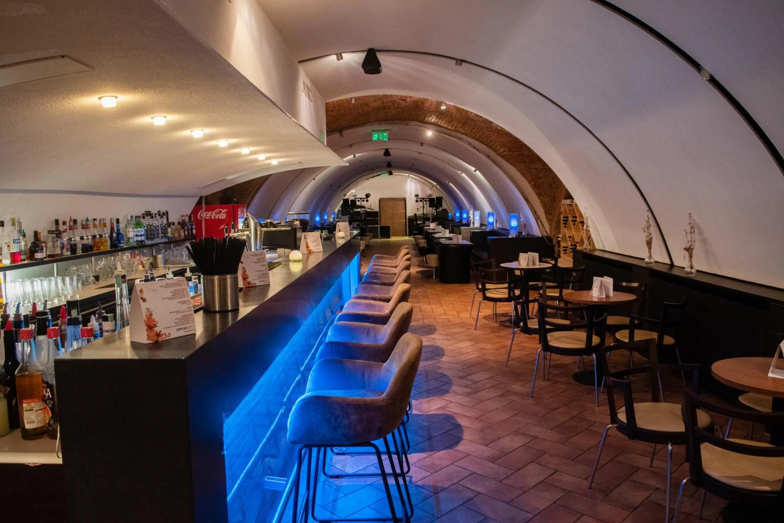 Restaurant/places to eat in CE Plaza Hotel