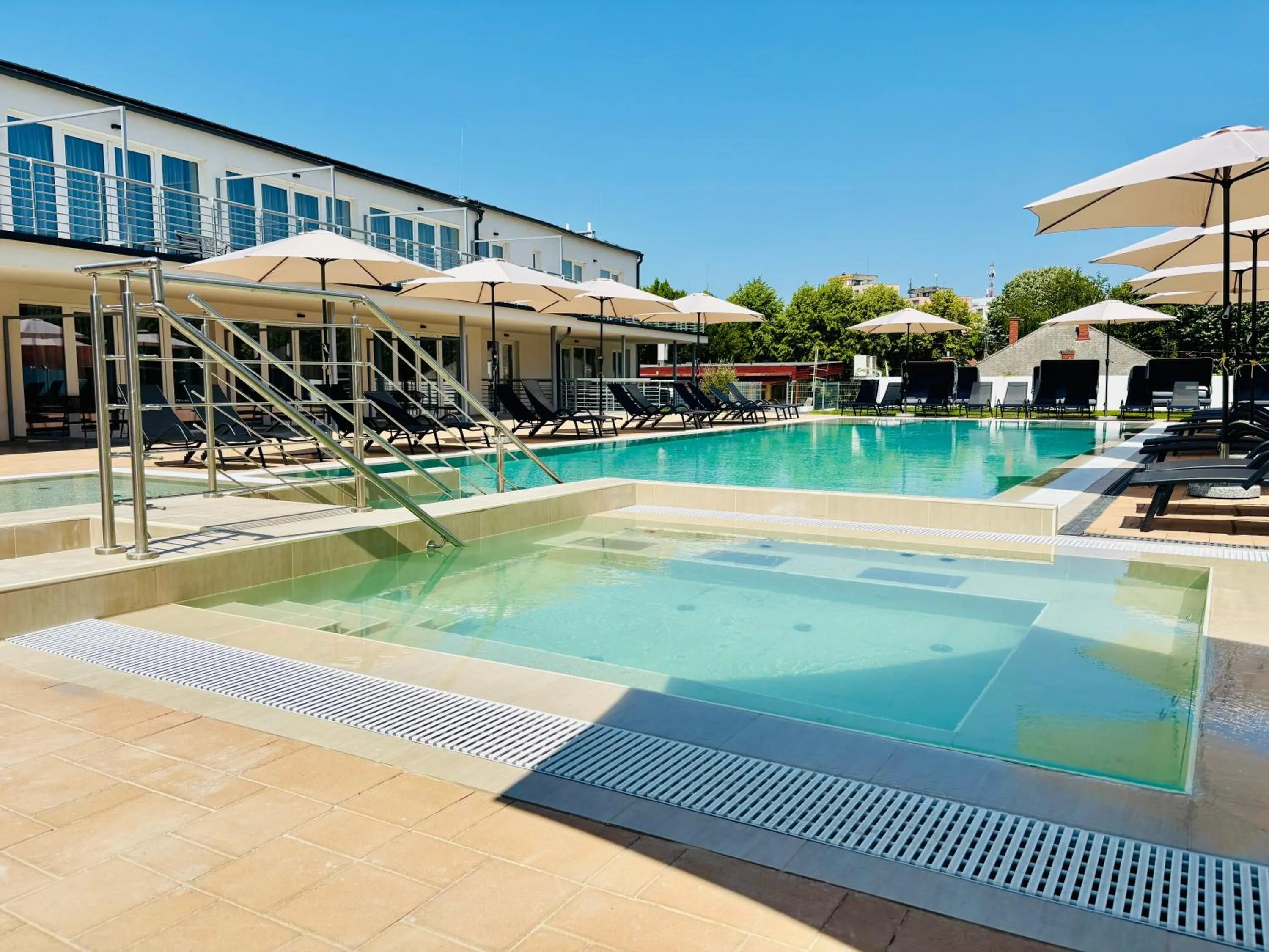 Pool view in CE Plaza Hotel