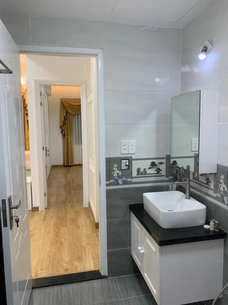 Bathroom in Saigon South Residence - Vina We Stay